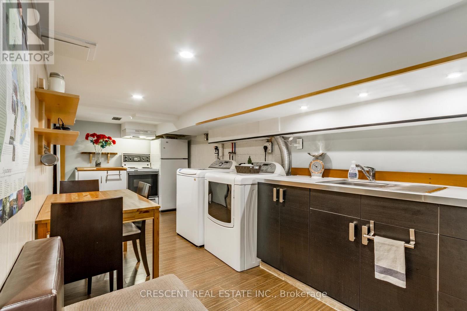 375 Jane Street Property Photo 42