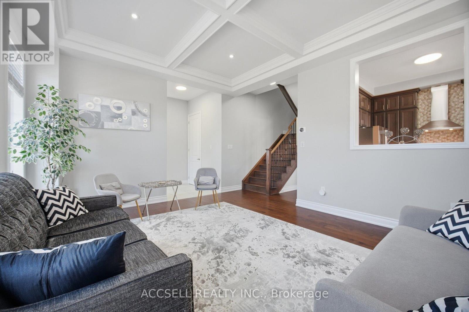 15271 Danby Road Property Photo 4