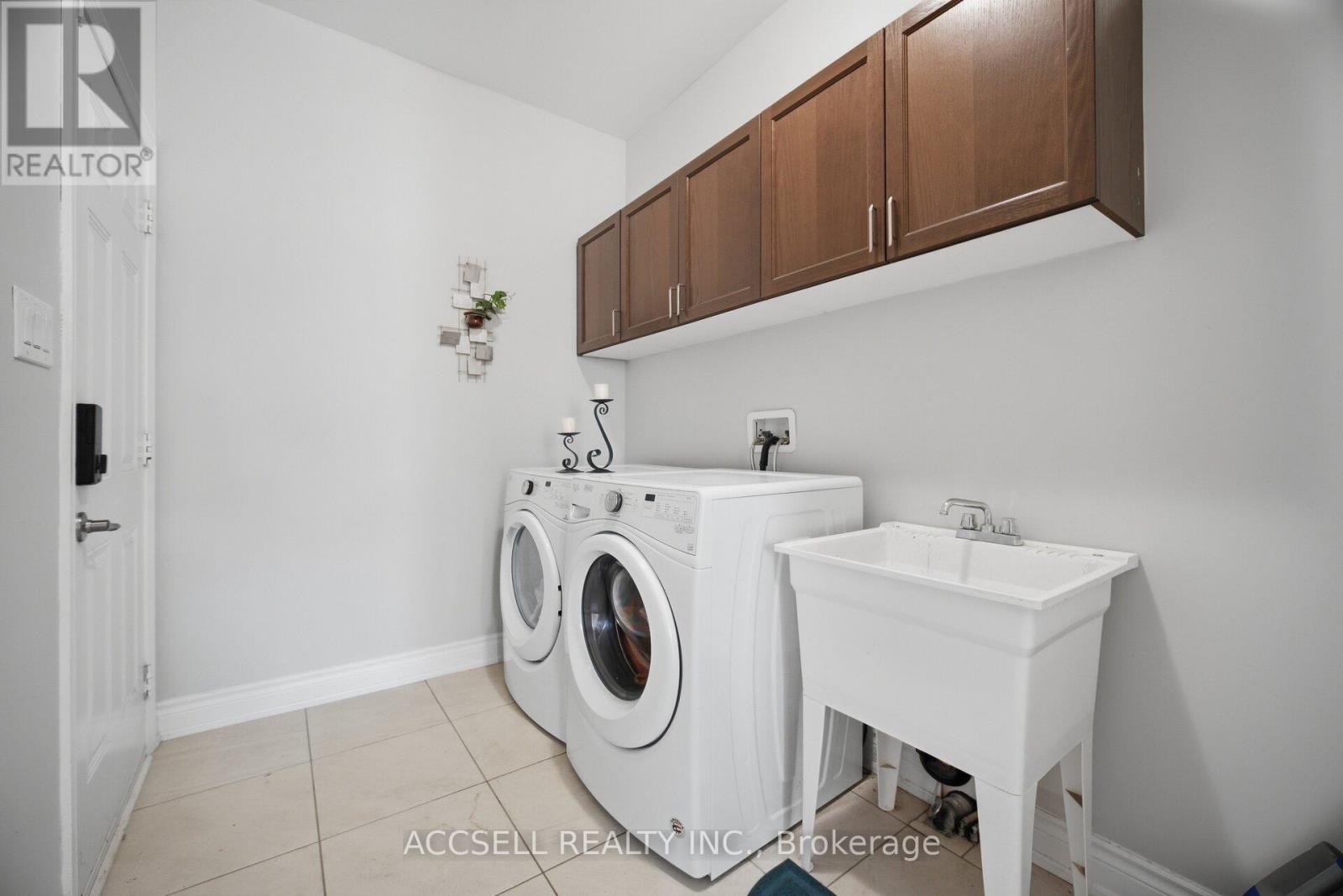 15271 Danby Road Property Photo 12