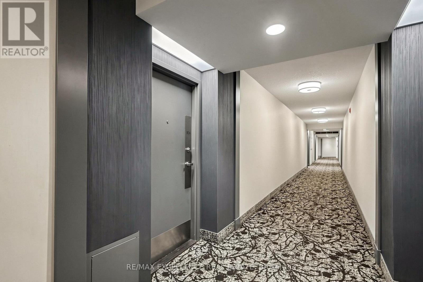 524 - 6 Humberline Drive Property Photo 11