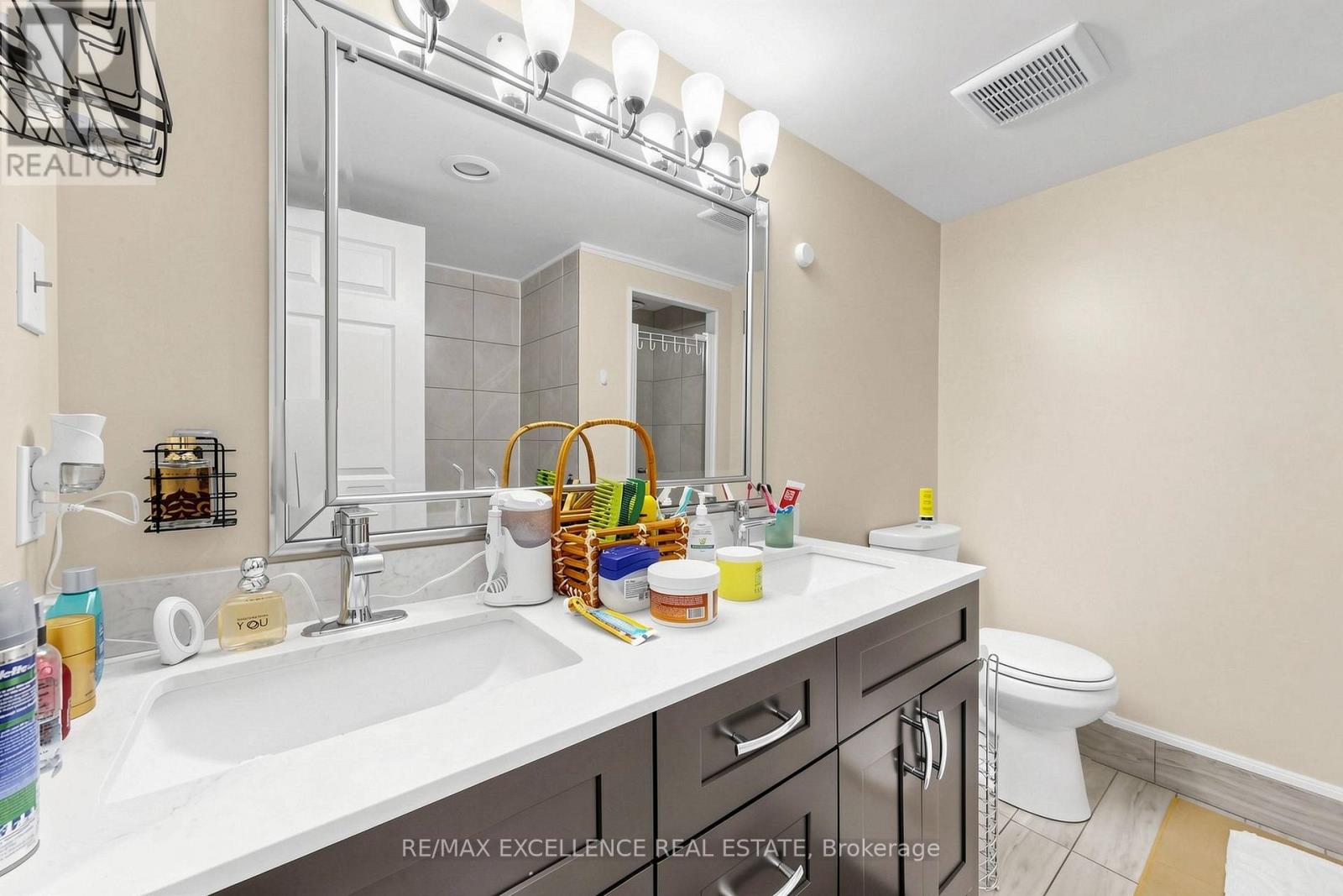 524 - 6 Humberline Drive Property Photo 25