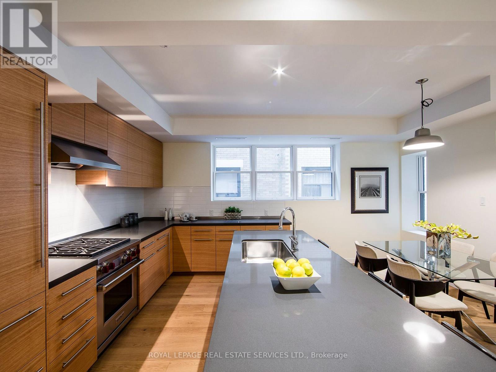 137 High Park Avenue Property Photo 7
