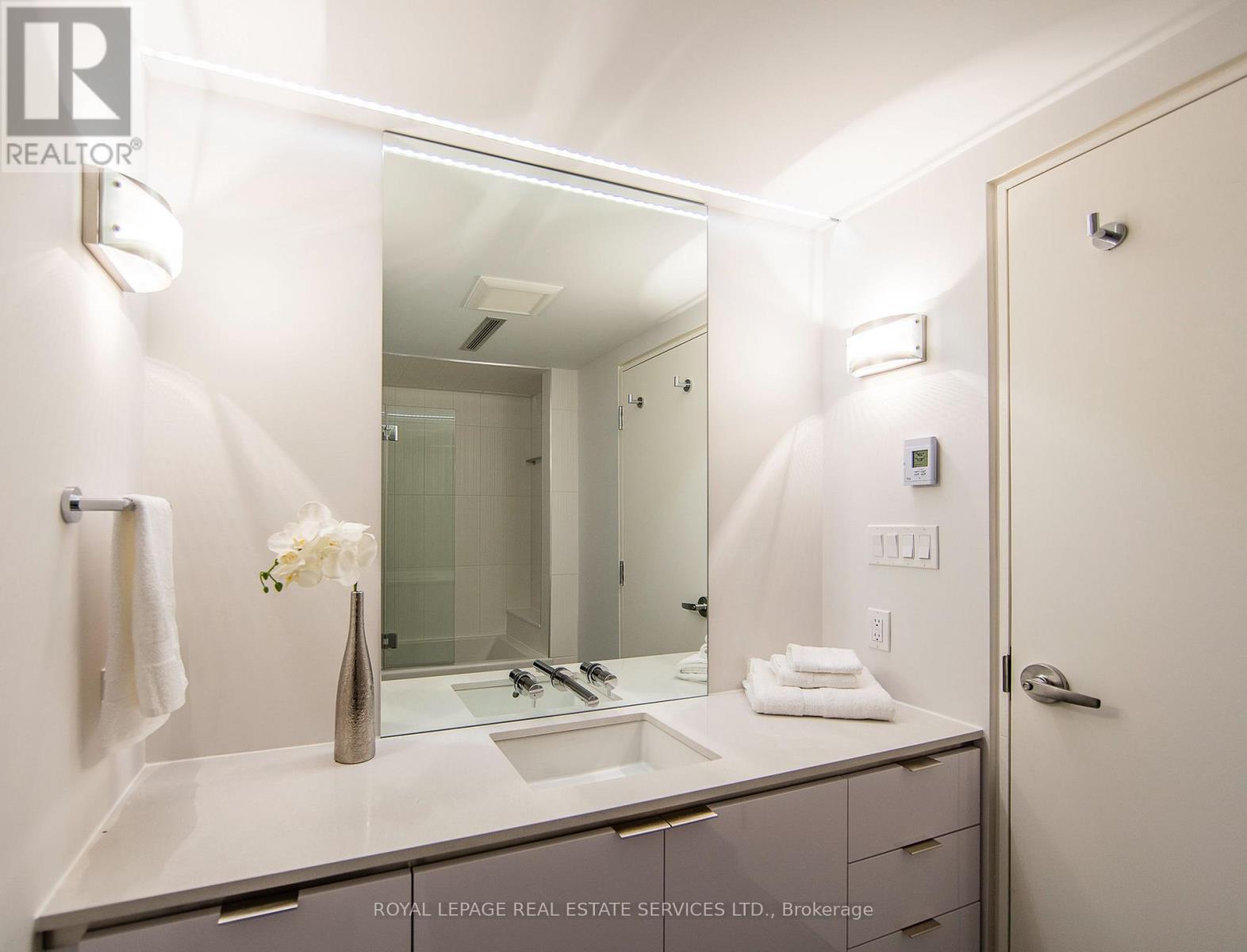 137 High Park Avenue Property Photo 9