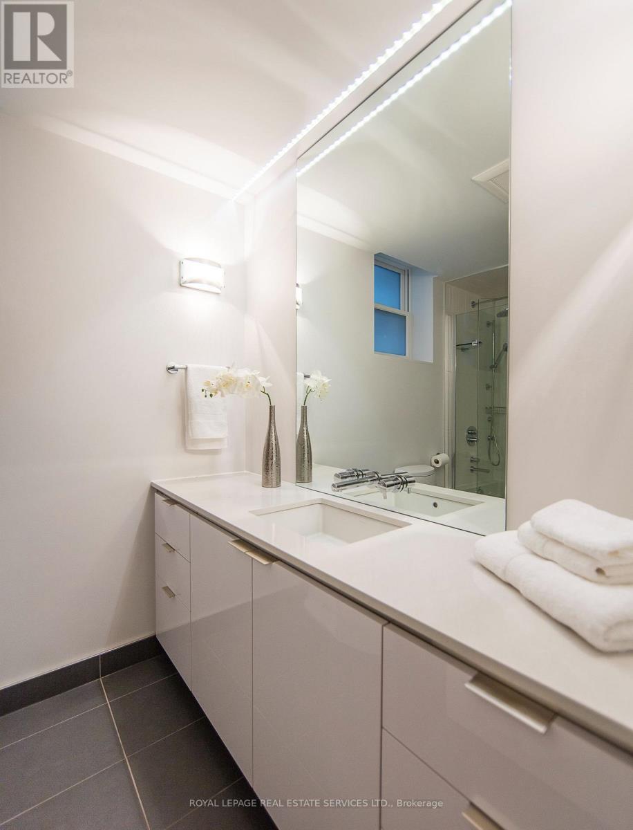 137 High Park Avenue Property Photo 10