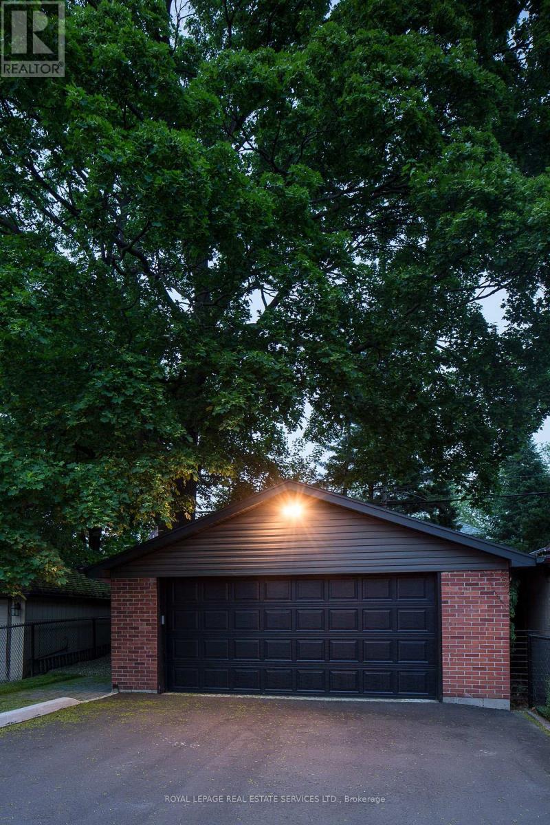137 High Park Avenue Property Photo 24