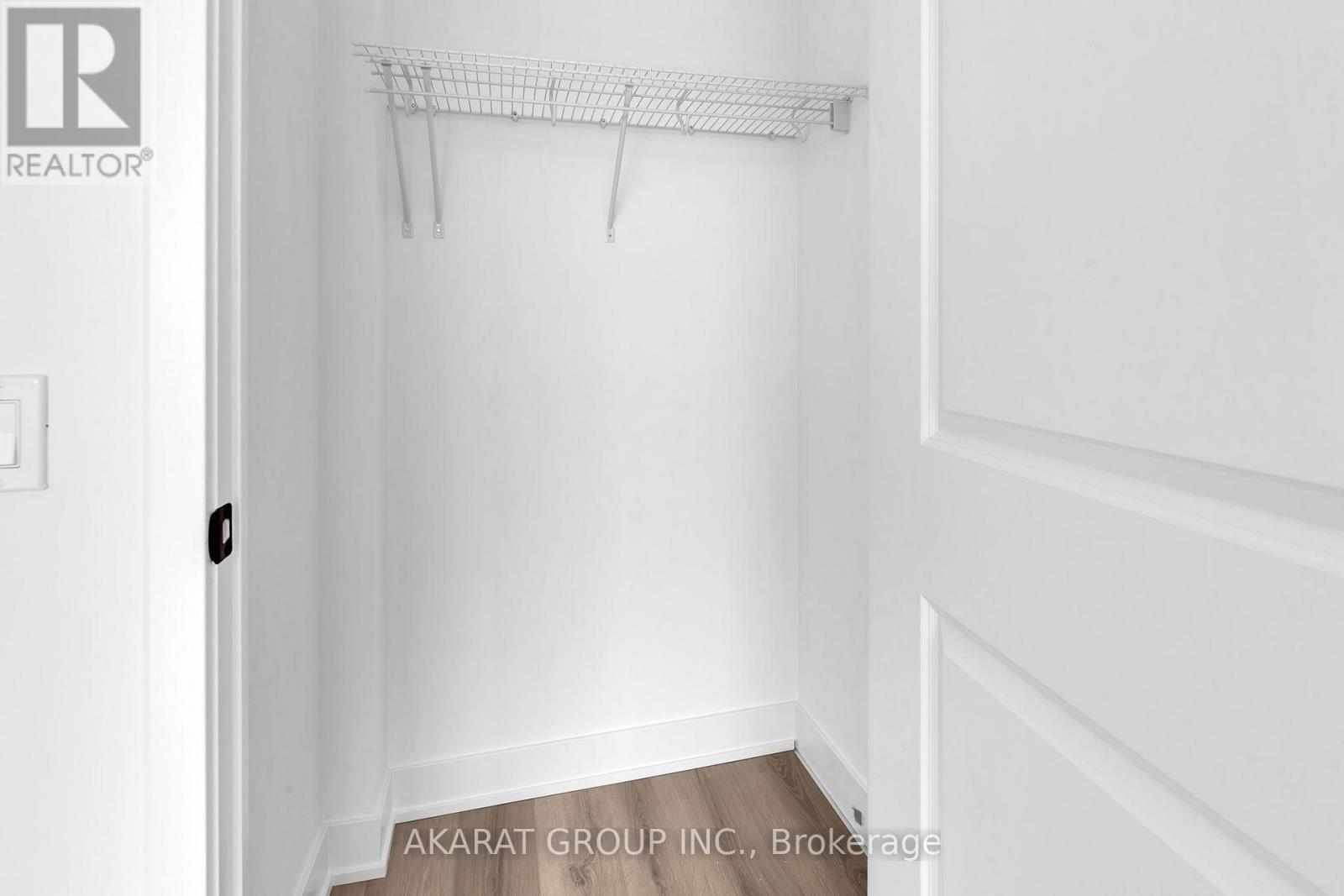 731 - 2343 Khalsa Gate Property Photo 20