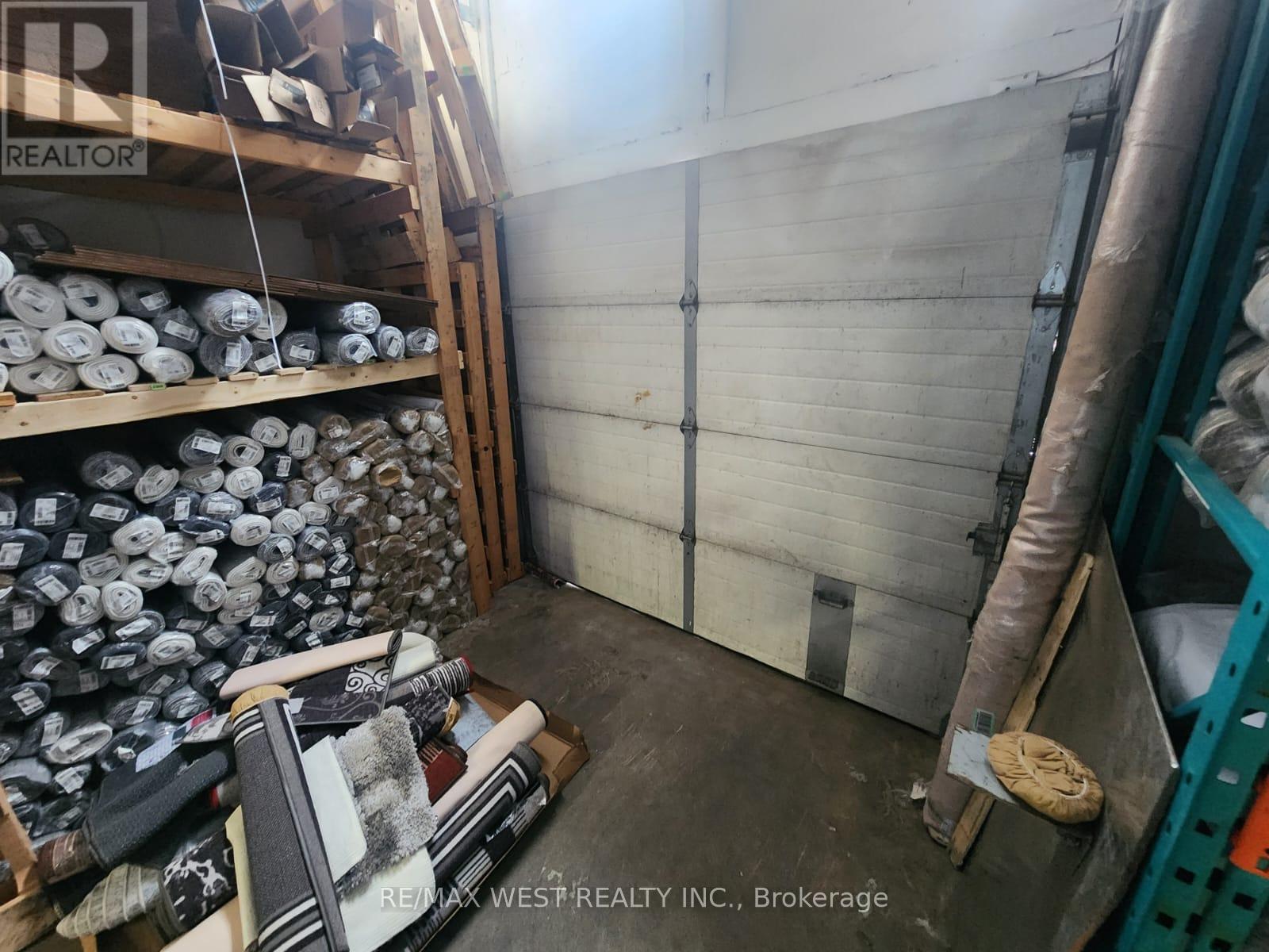 6c - 20 Millwick Drive Property Photo 8