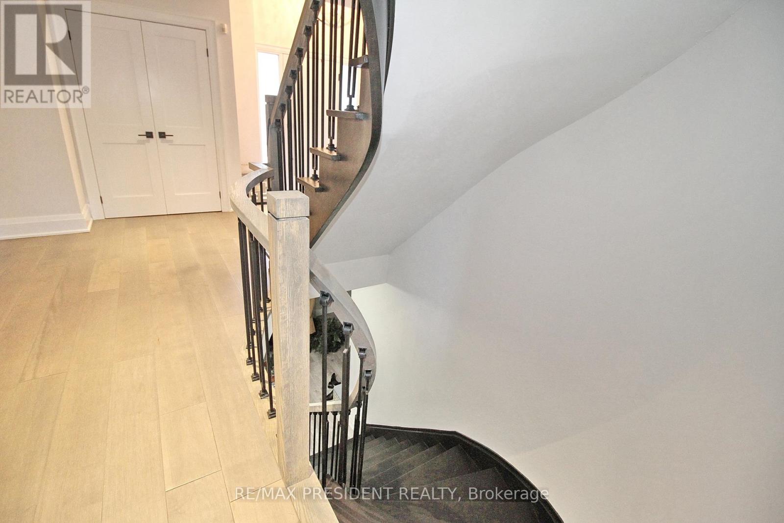 32 Deerglen Drive Property Photo 15