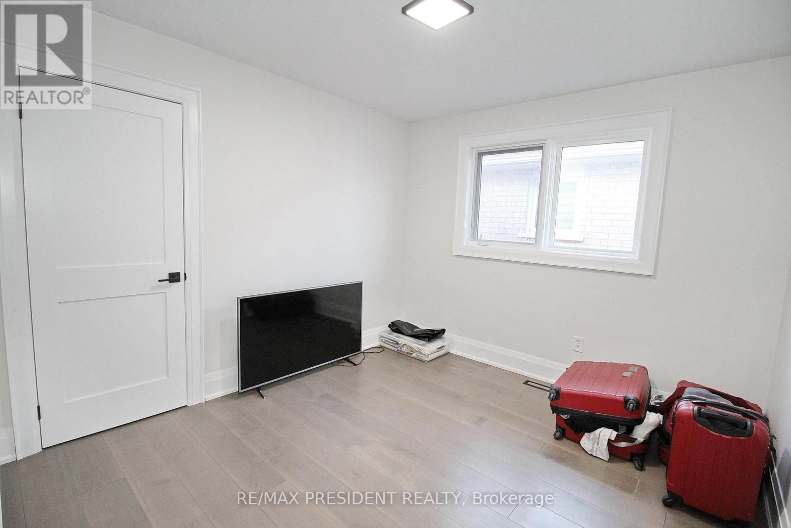32 Deerglen Drive Property Photo 25