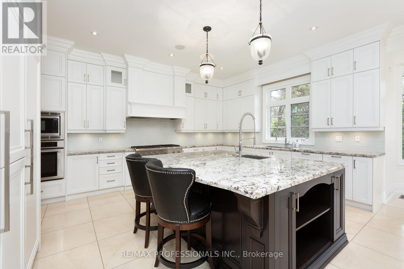 191 Edenbridge Drive Property Photo 11