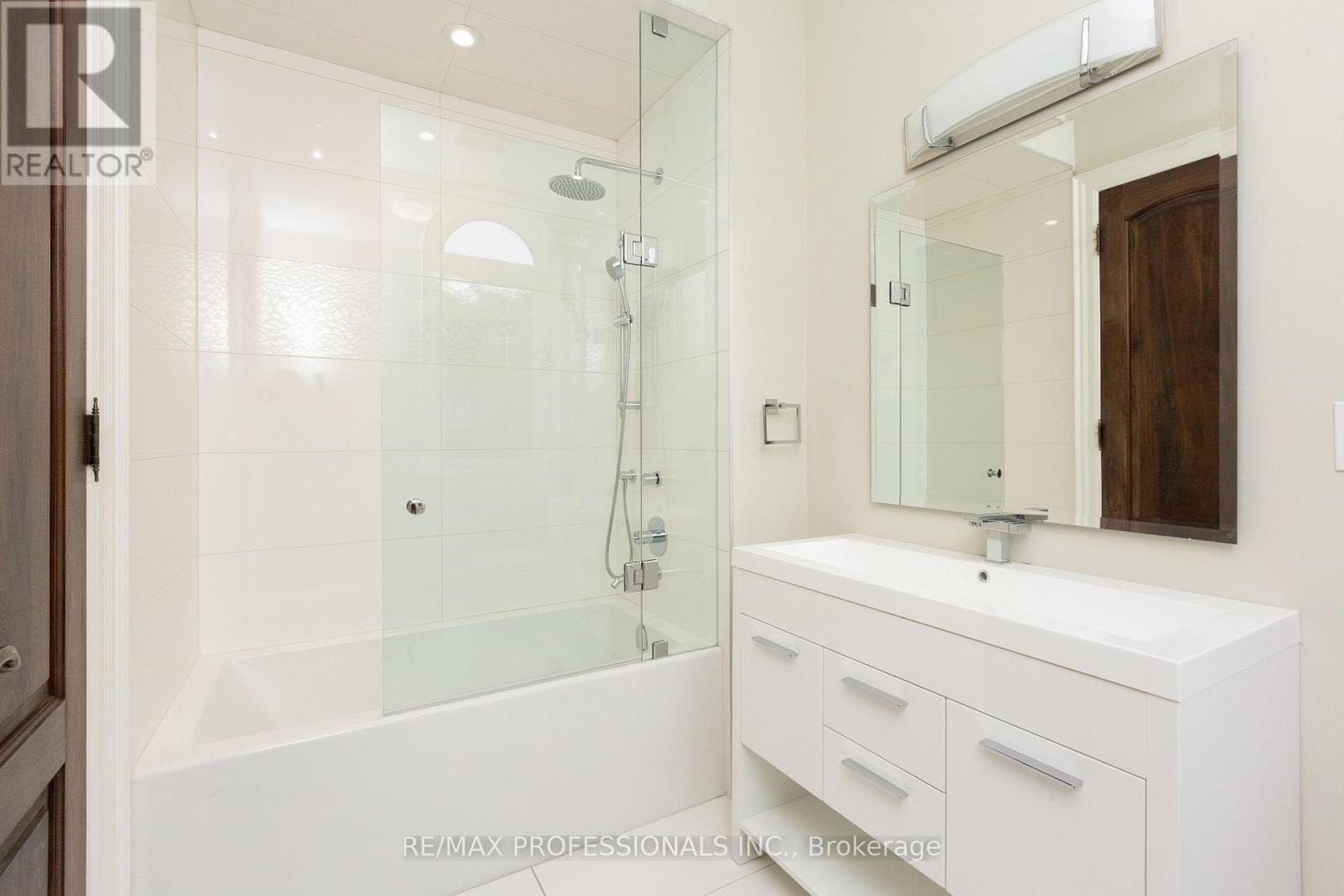 191 Edenbridge Drive Property Photo 31