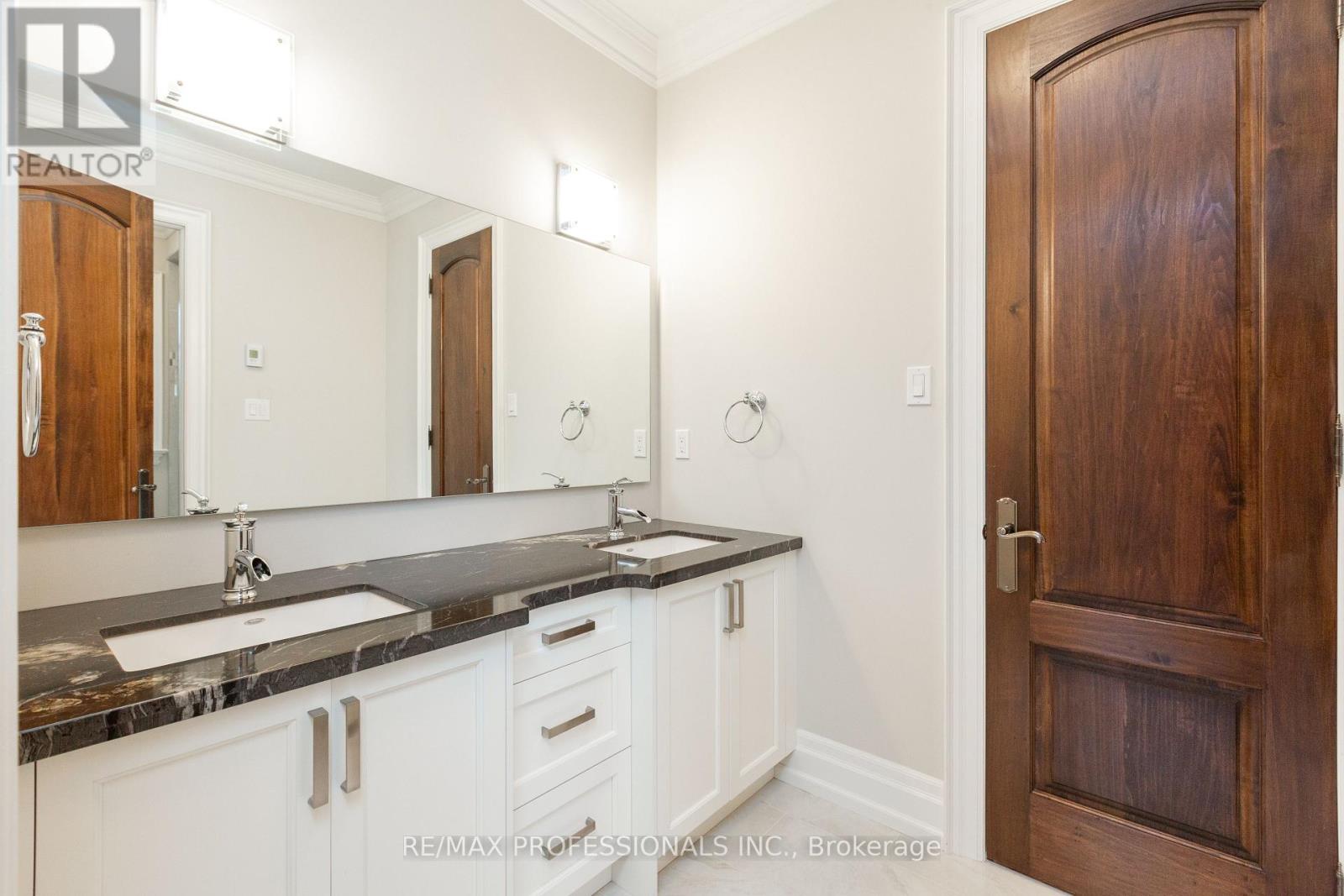 191 Edenbridge Drive Property Photo 33