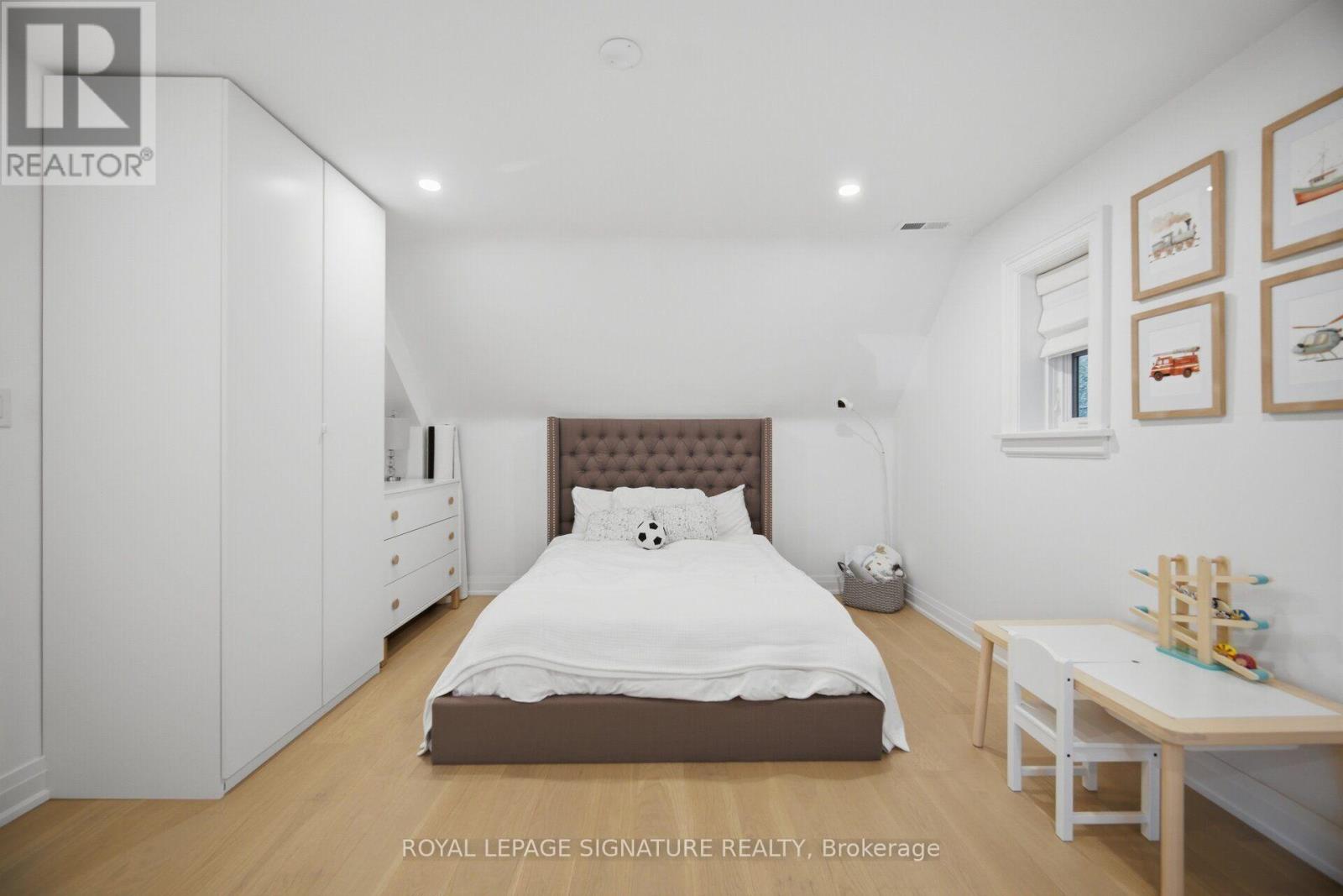 2 Wembley Avenue Property Photo 28