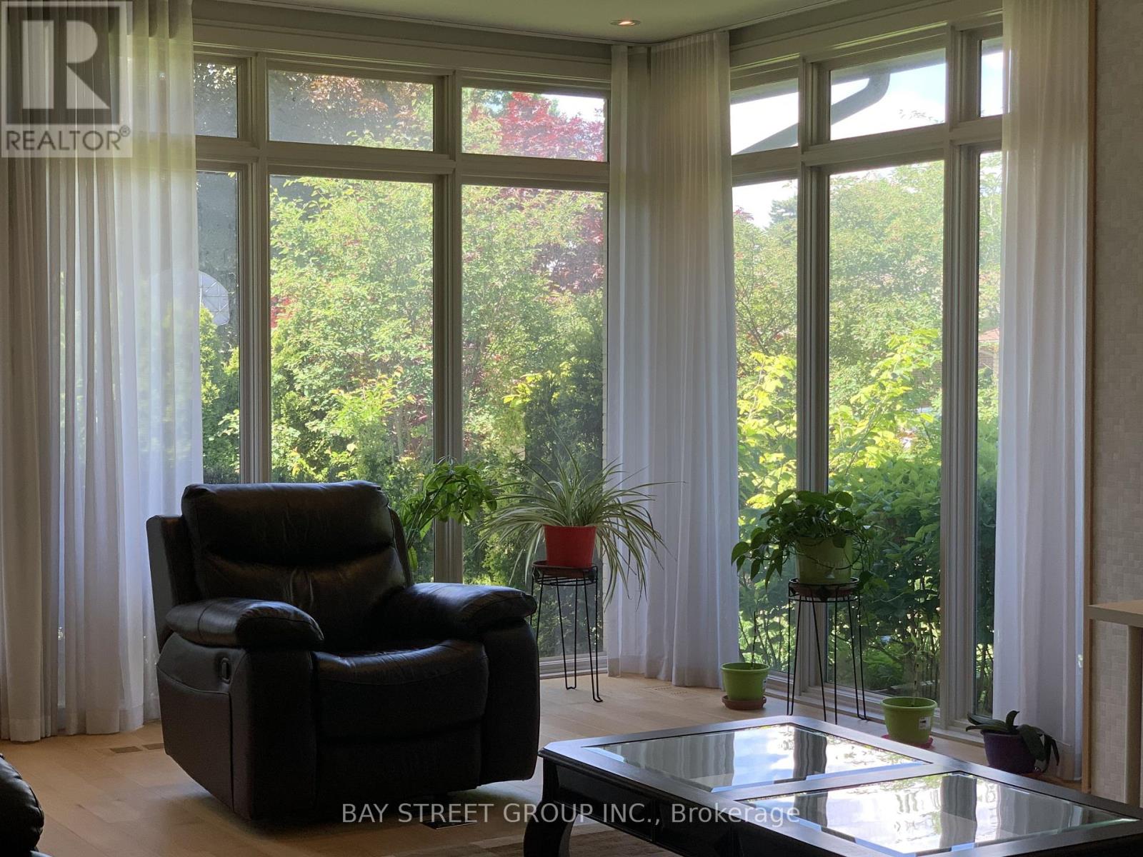 6 Bemersyde Drive Property Photo 8