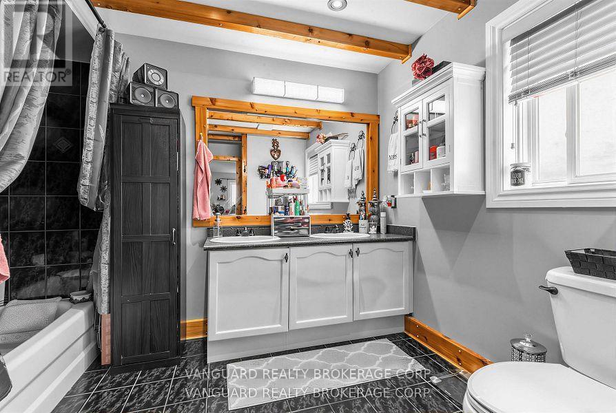 111 Grapevine Road Property Photo 15