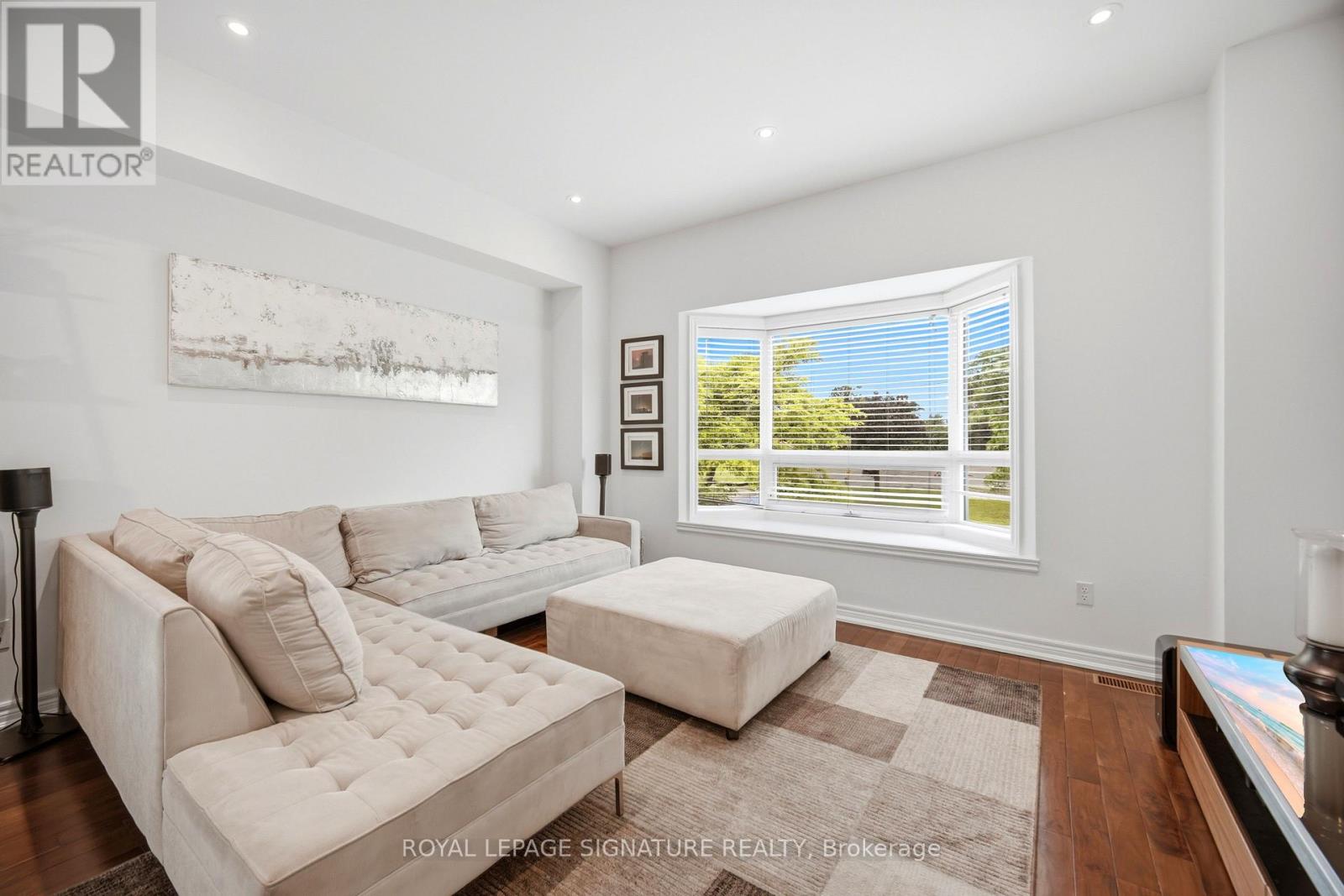 5035 Bidwell Common Property Photo 3
