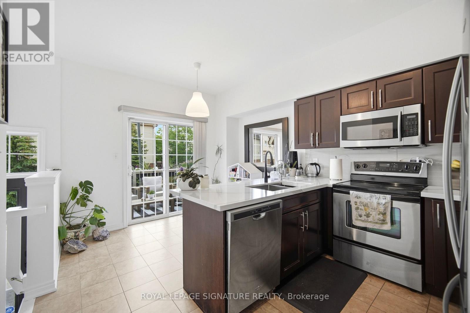 5035 Bidwell Common Property Photo 10