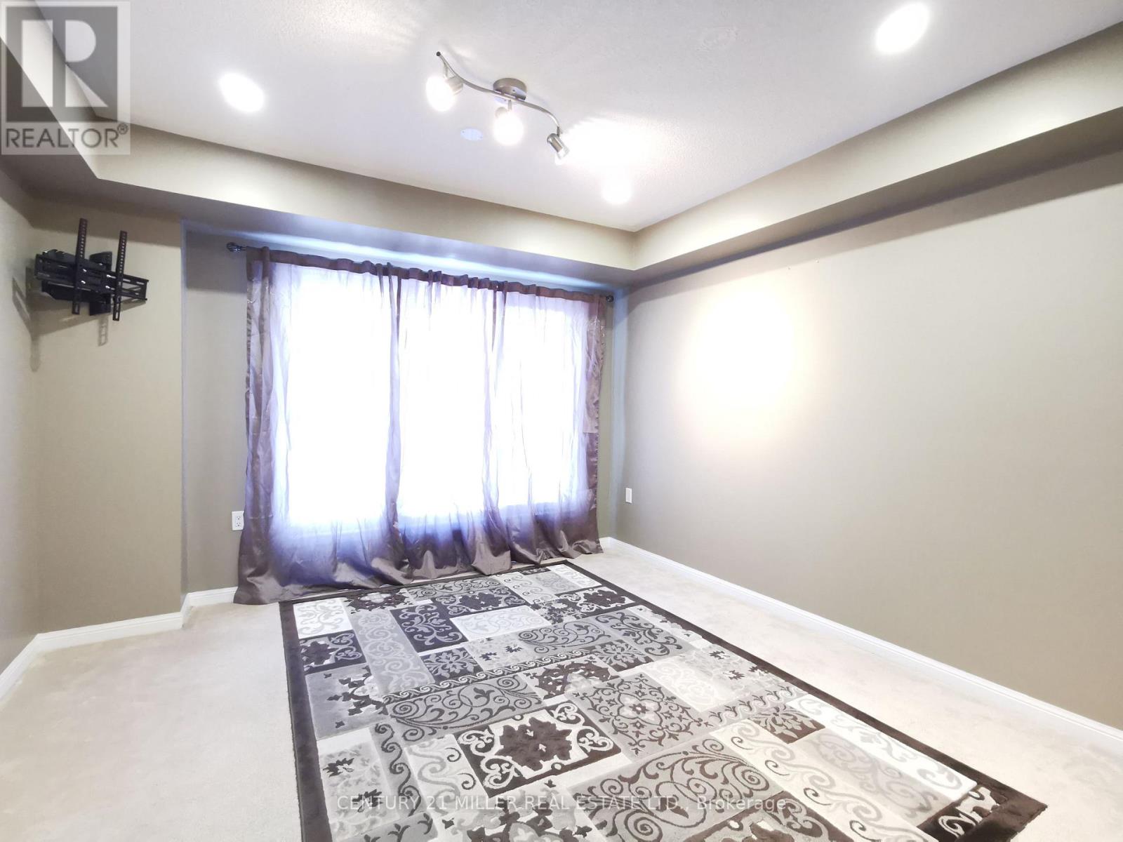 670 Holly Avenue Property Photo 3
