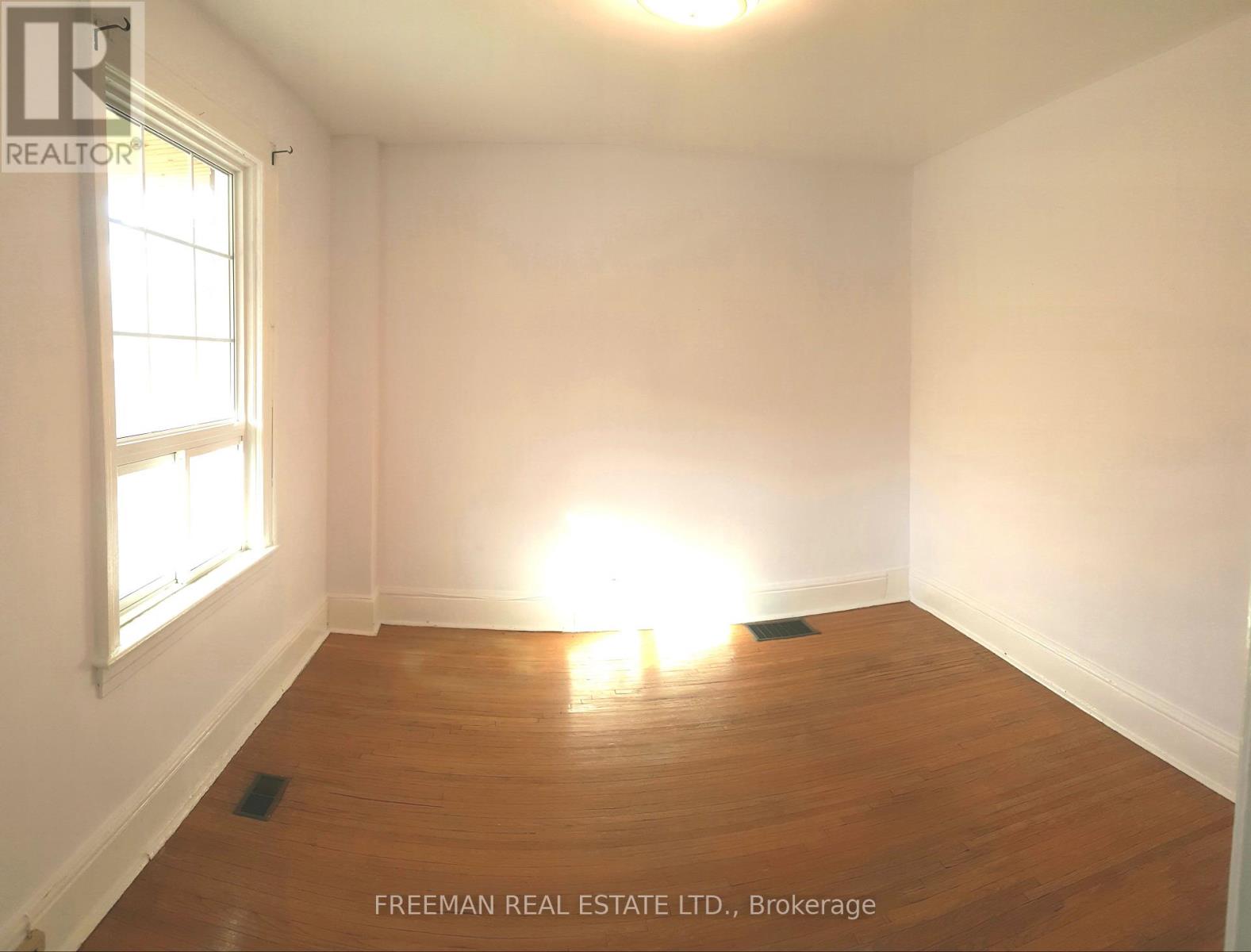 203 Fairview Avenue Property Photo 3