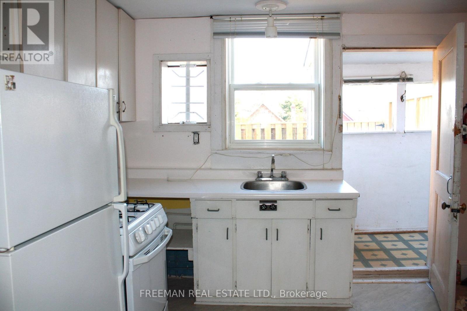 203 Fairview Avenue Property Photo 13