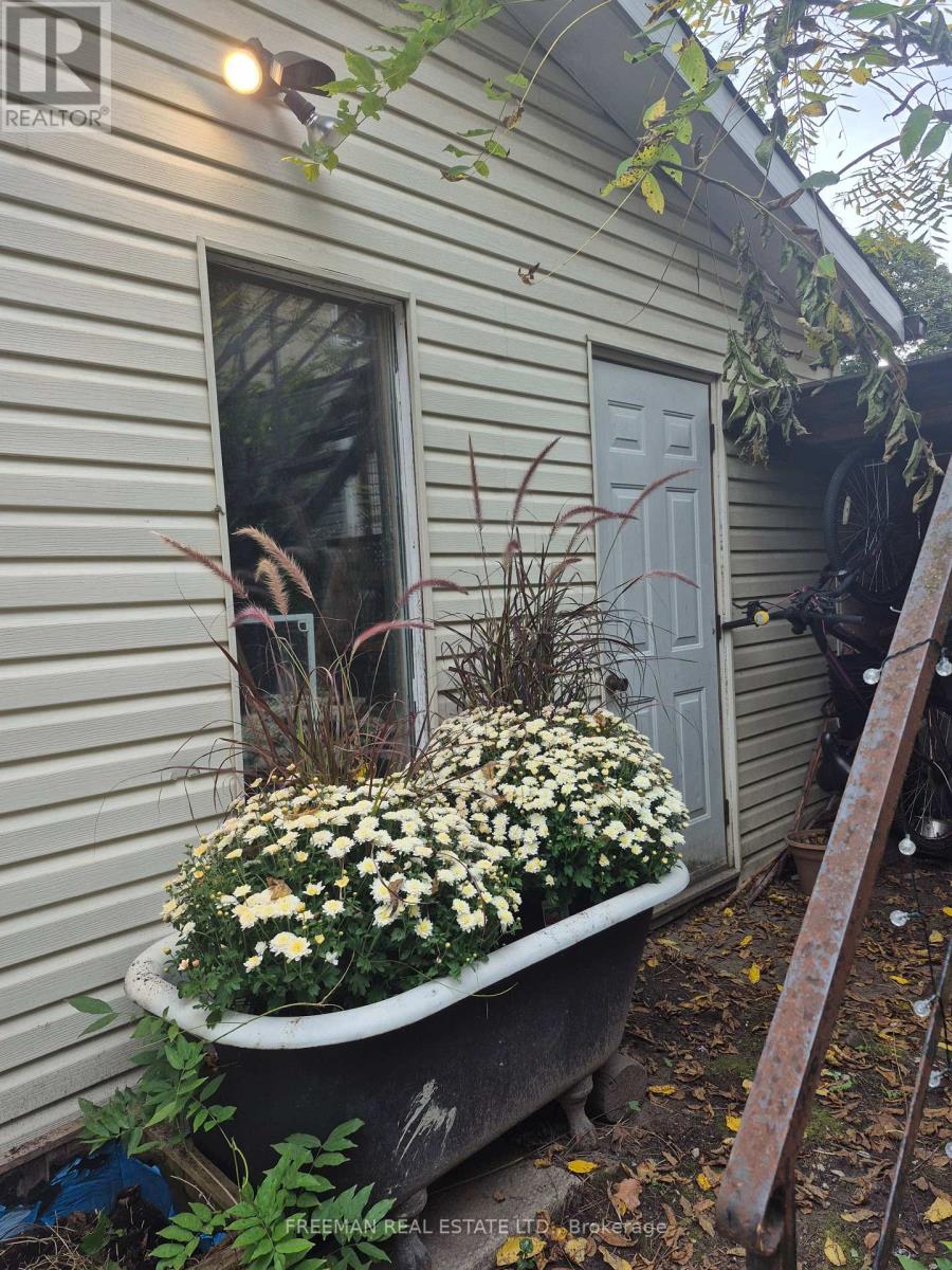 203 Fairview Avenue Property Photo 24