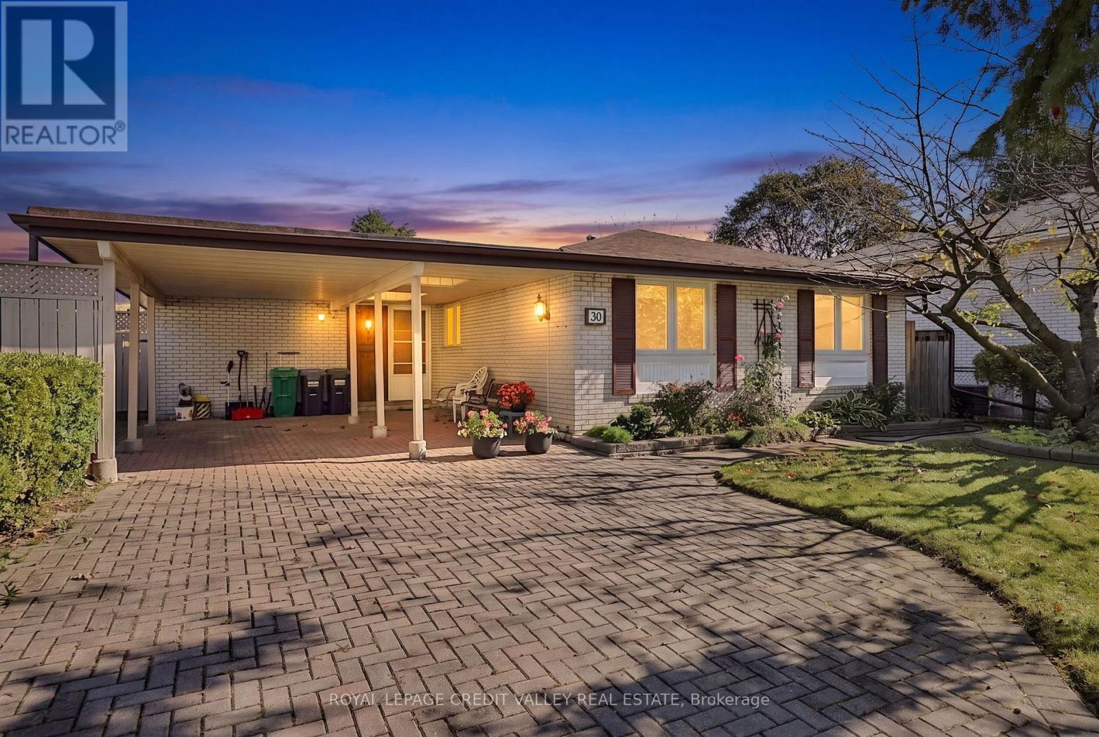 30 Palgrave Crescent Property Photo 2