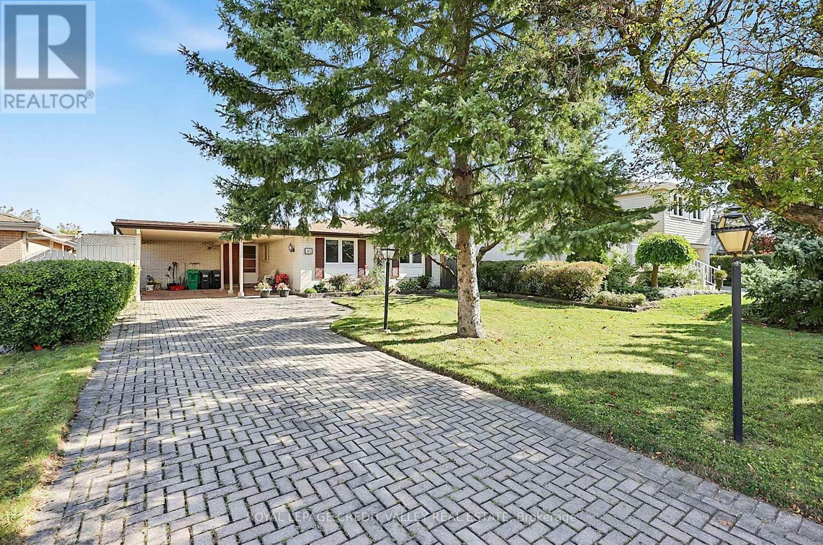 30 Palgrave Crescent Property Photo 3