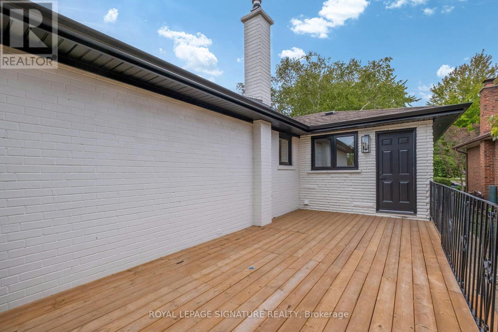 11 Brook Tree Crescent Property Photo 34