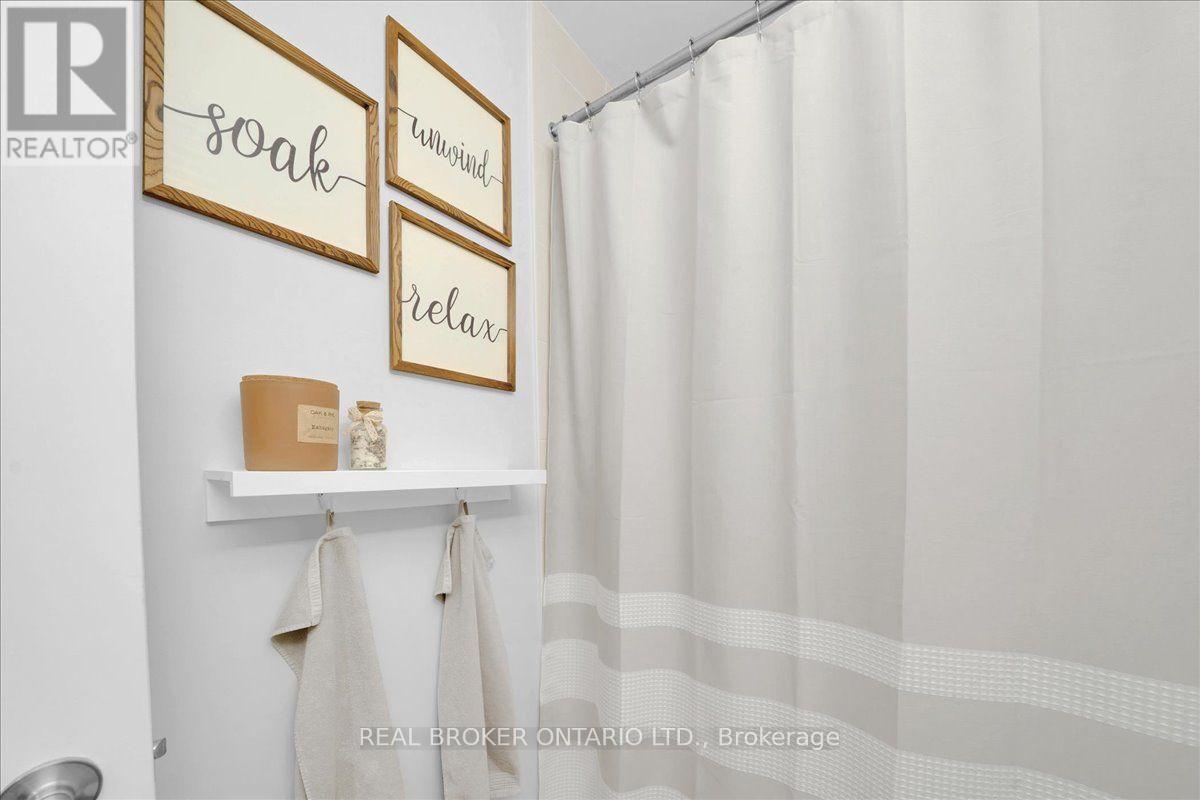 805 - 4065 Brickstone Mews Property Photo 15