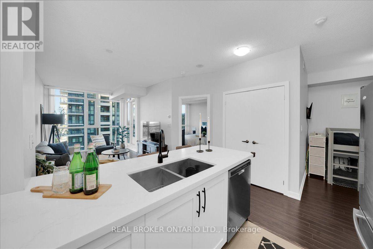 805 - 4065 Brickstone Mews Property Photo 17