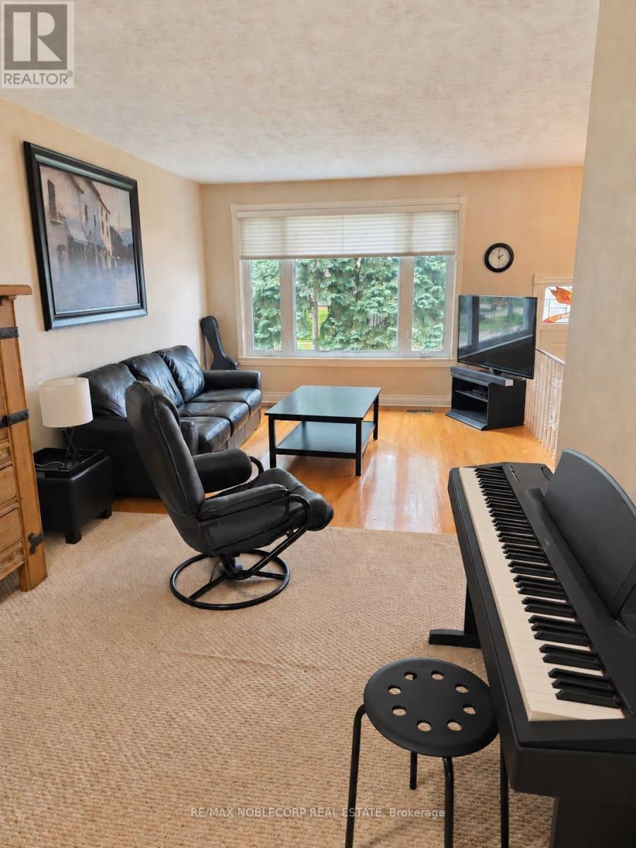 5 Conamore Crescent Property Photo 4