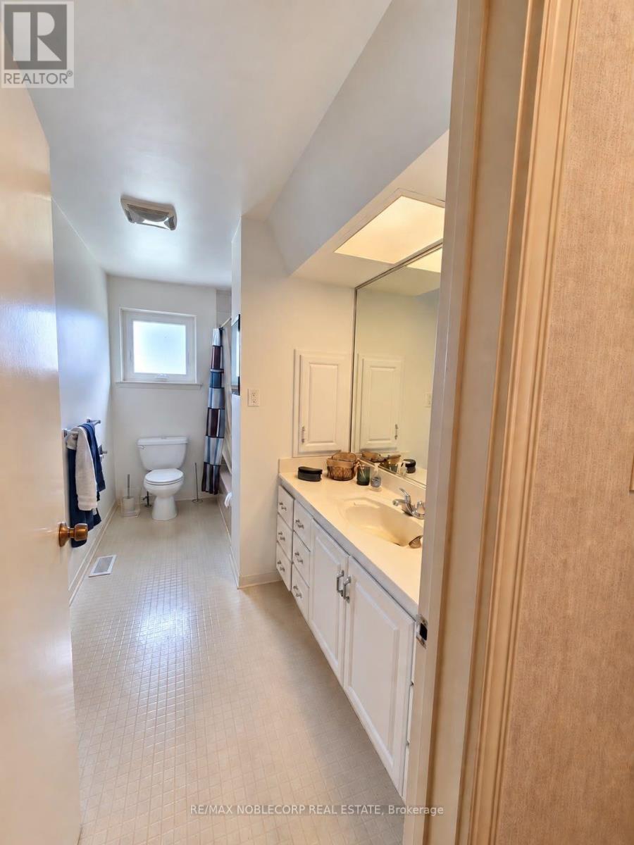 5 Conamore Crescent Property Photo 12