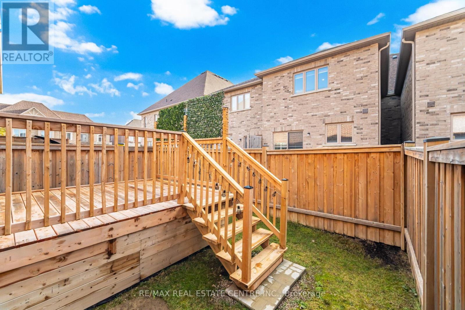 11 Yately Street Property Photo 28