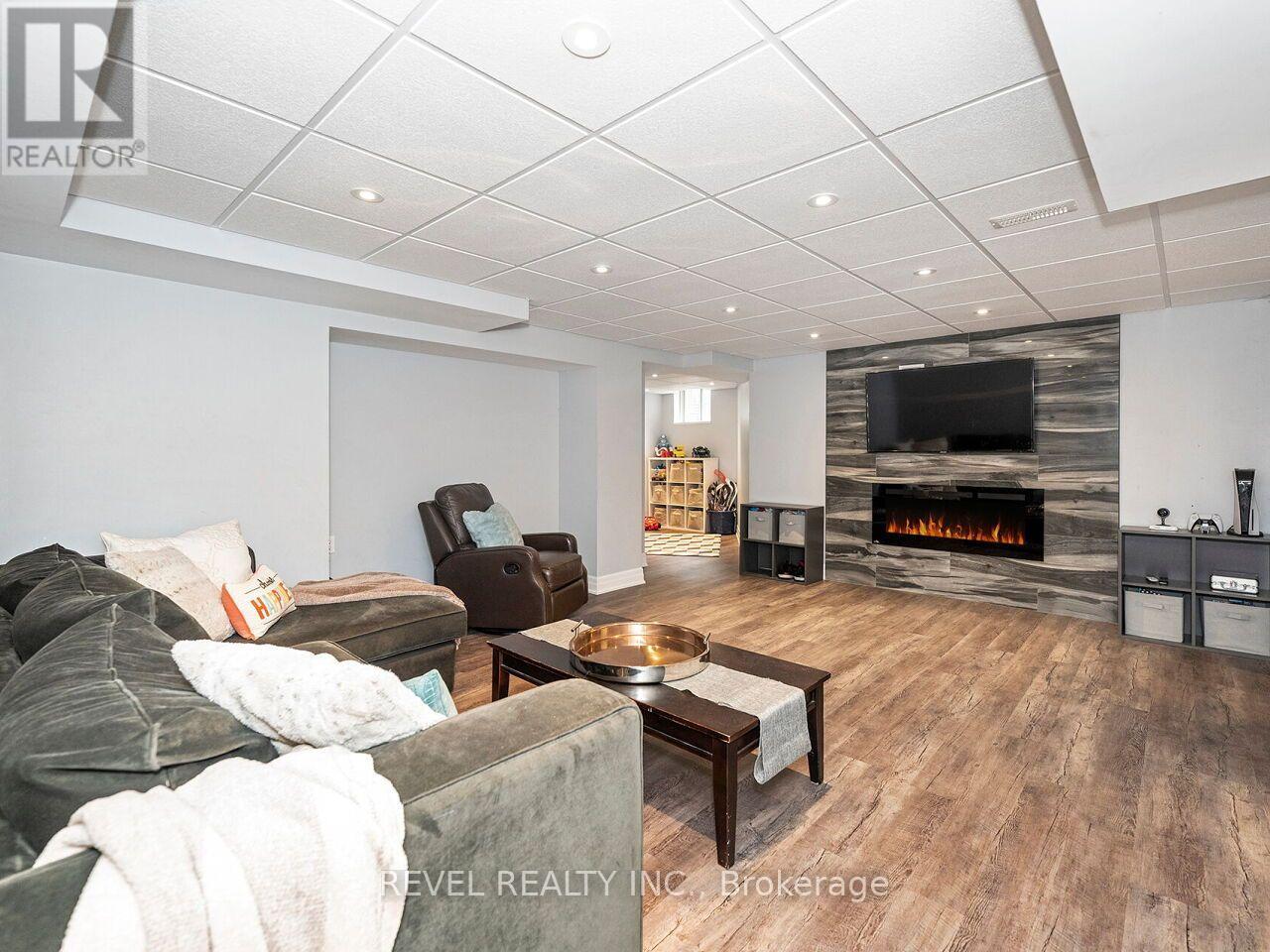 166 Forbes Terrace Property Photo 30