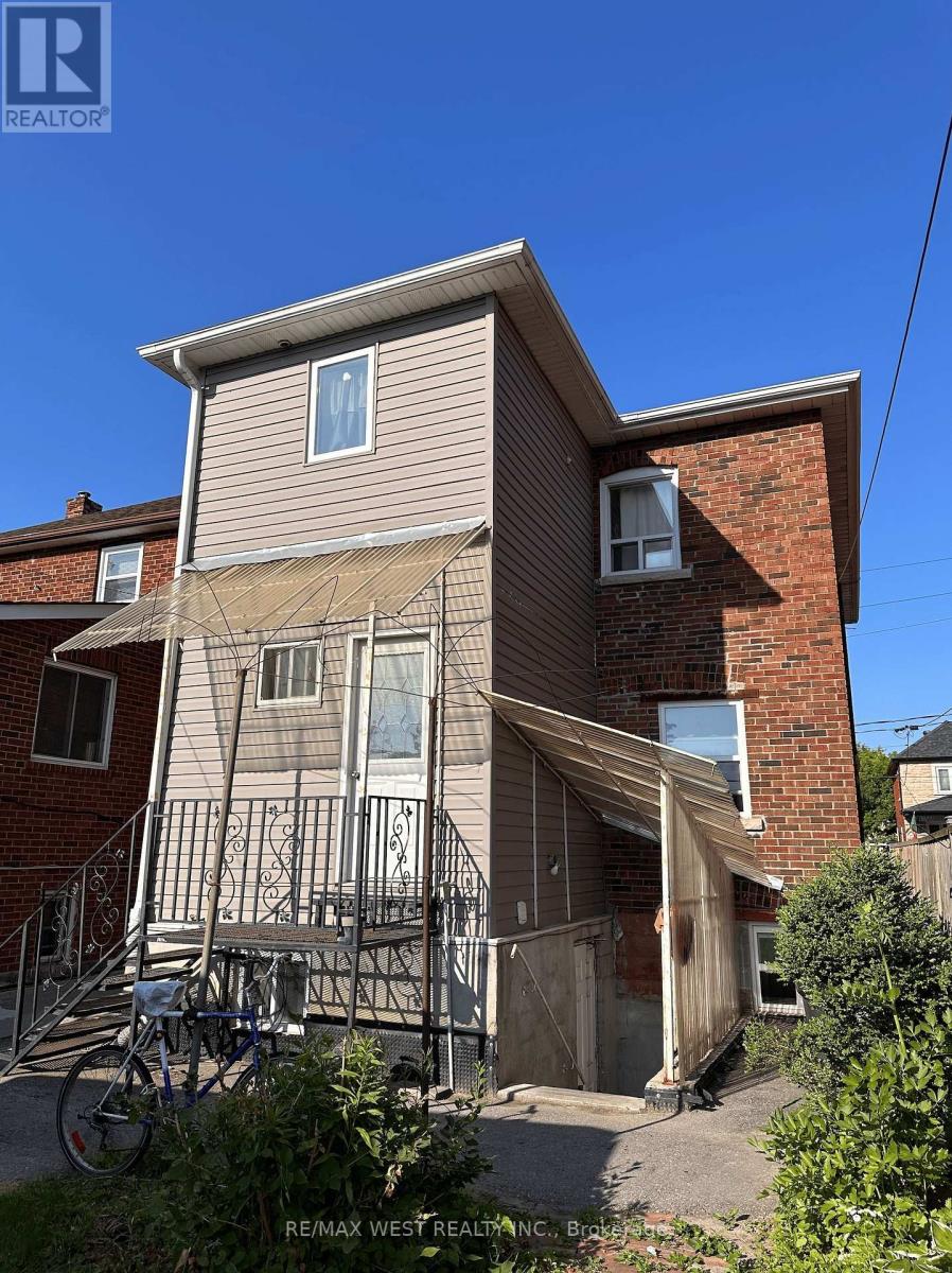 10 Fairbank Avenue Property Photo 27