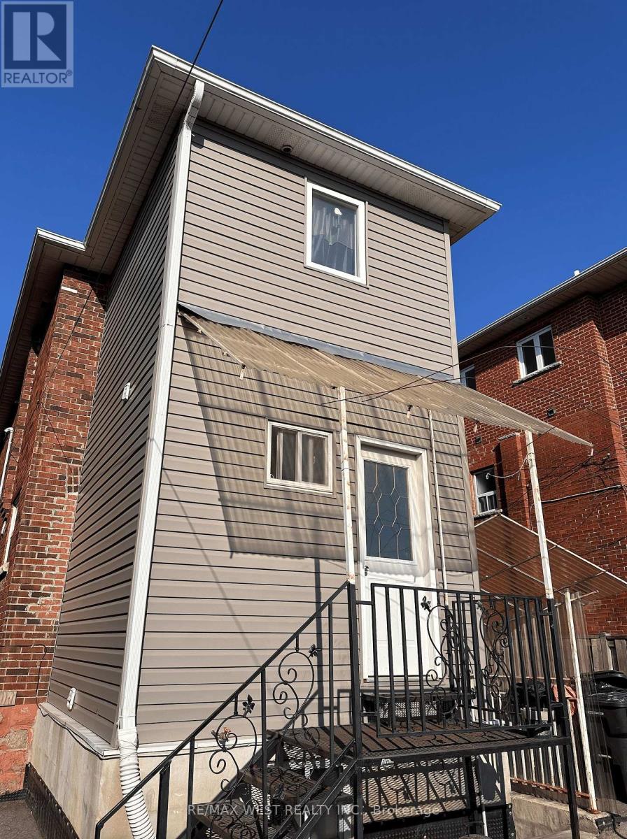 10 Fairbank Avenue Property Photo 28