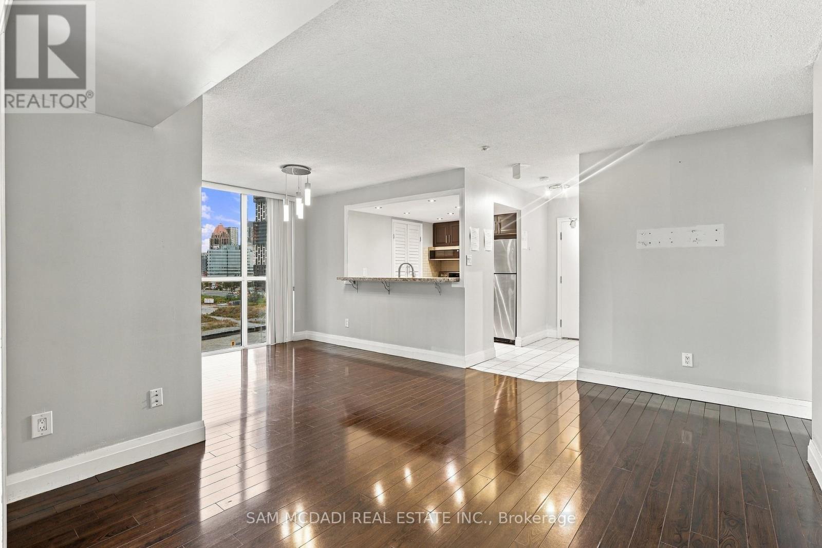 903 - 265 Enfield Place Property Photo 12