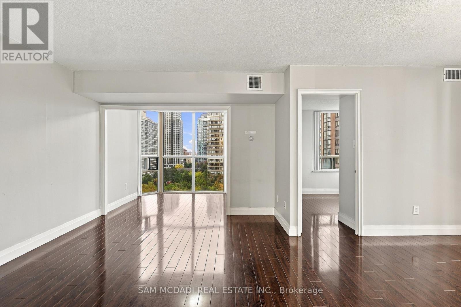 903 - 265 Enfield Place Property Photo 13