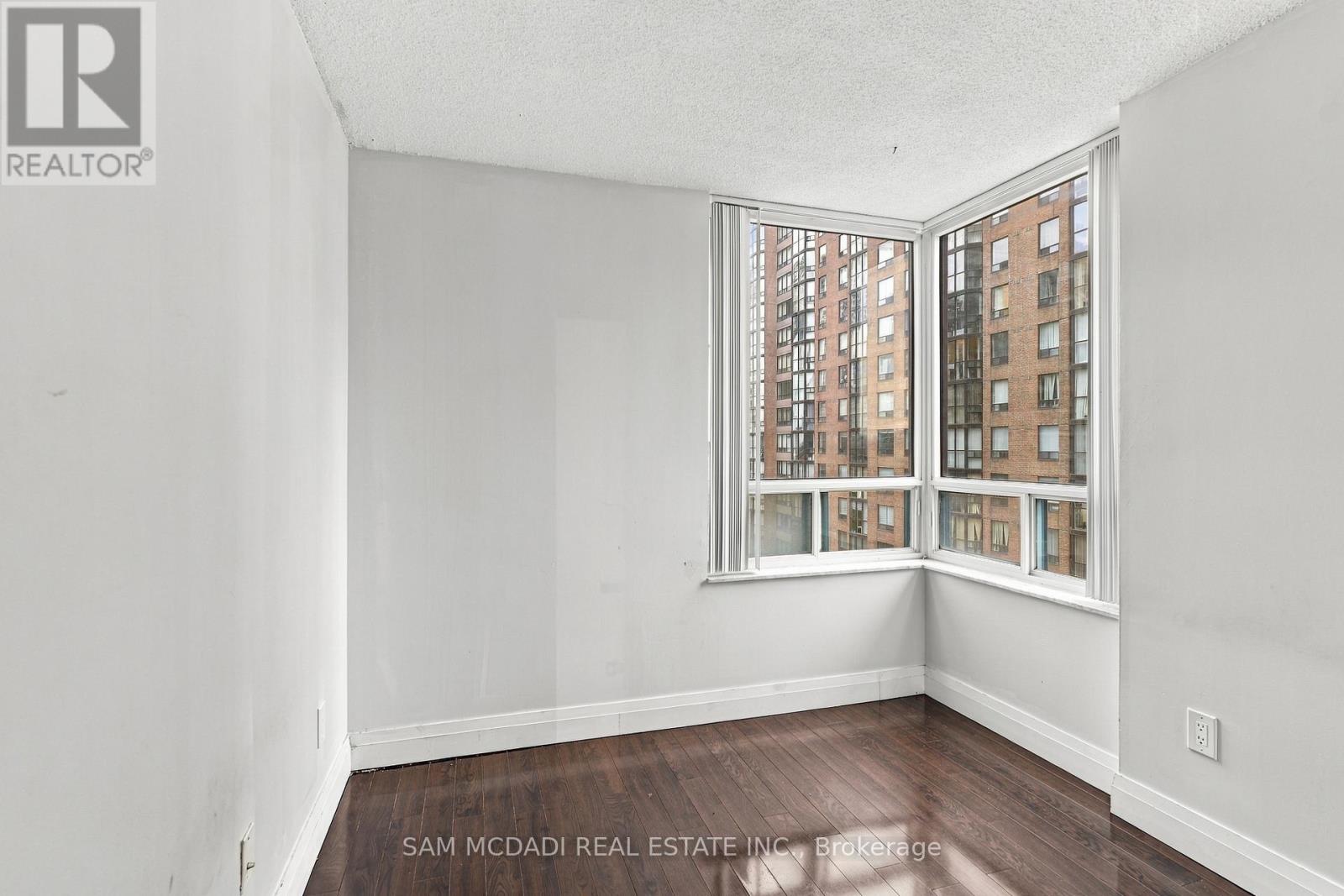903 - 265 Enfield Place Property Photo 23