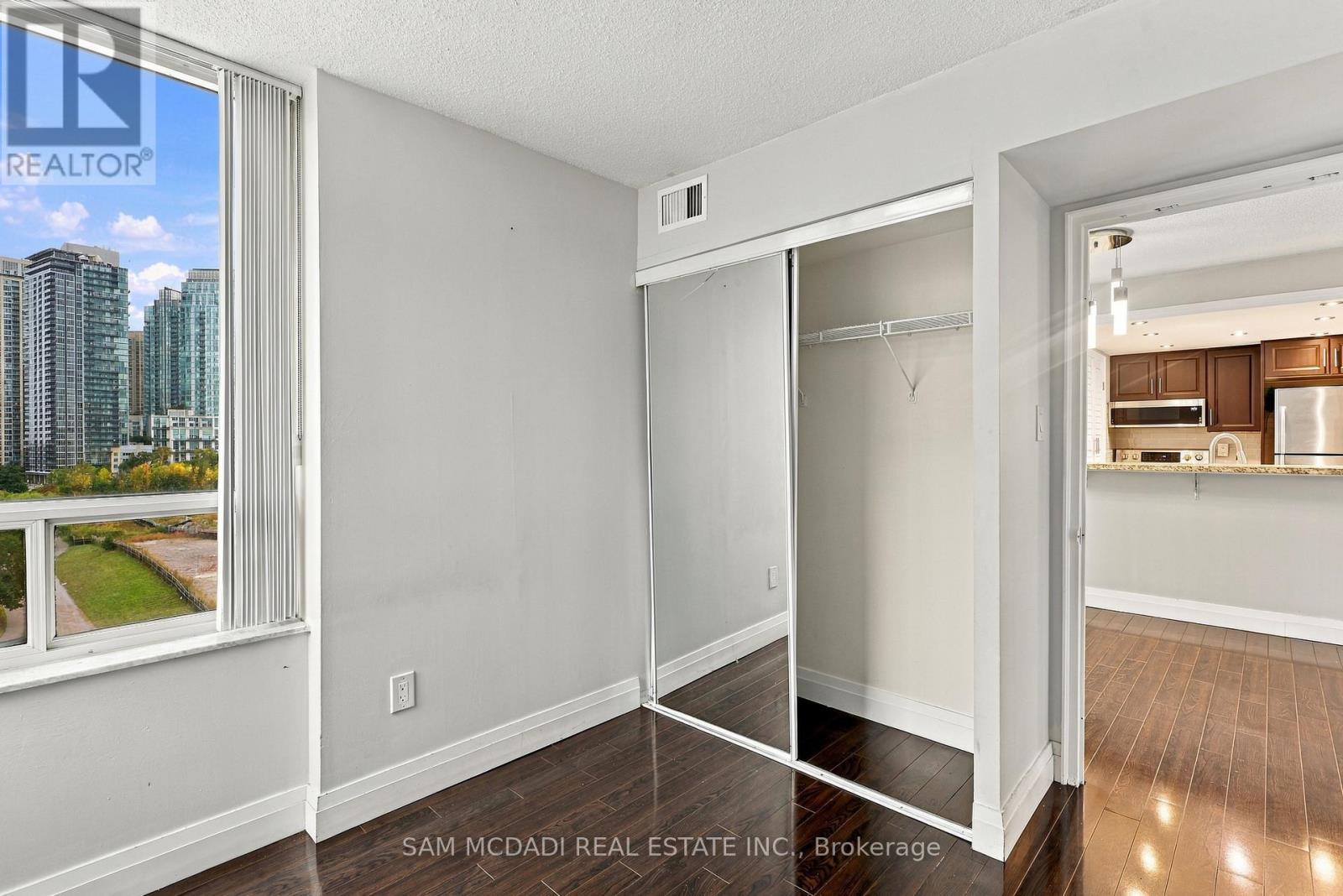 903 - 265 Enfield Place Property Photo 24