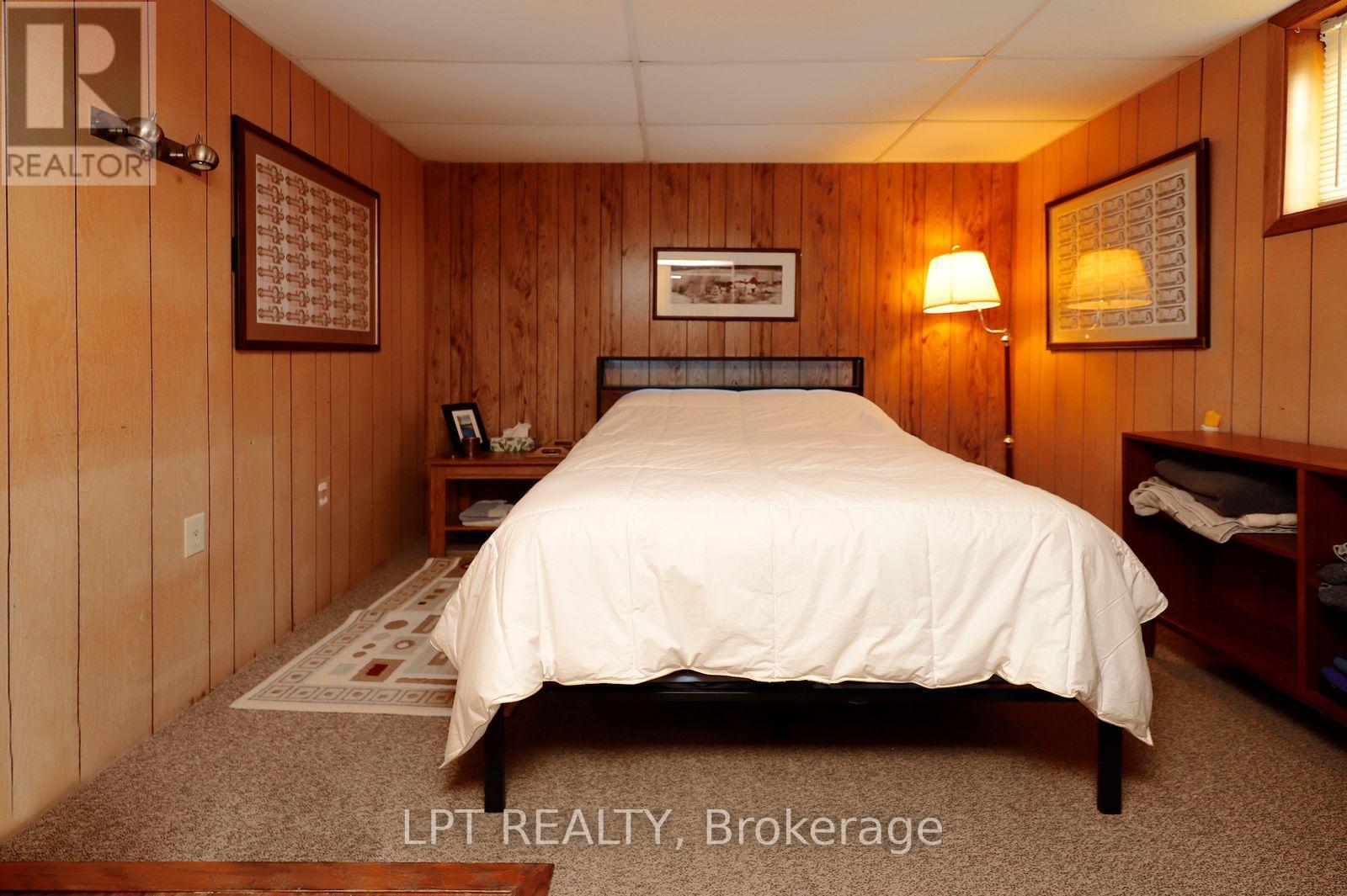 37 Mcgilvray Crescent W Property Photo 31