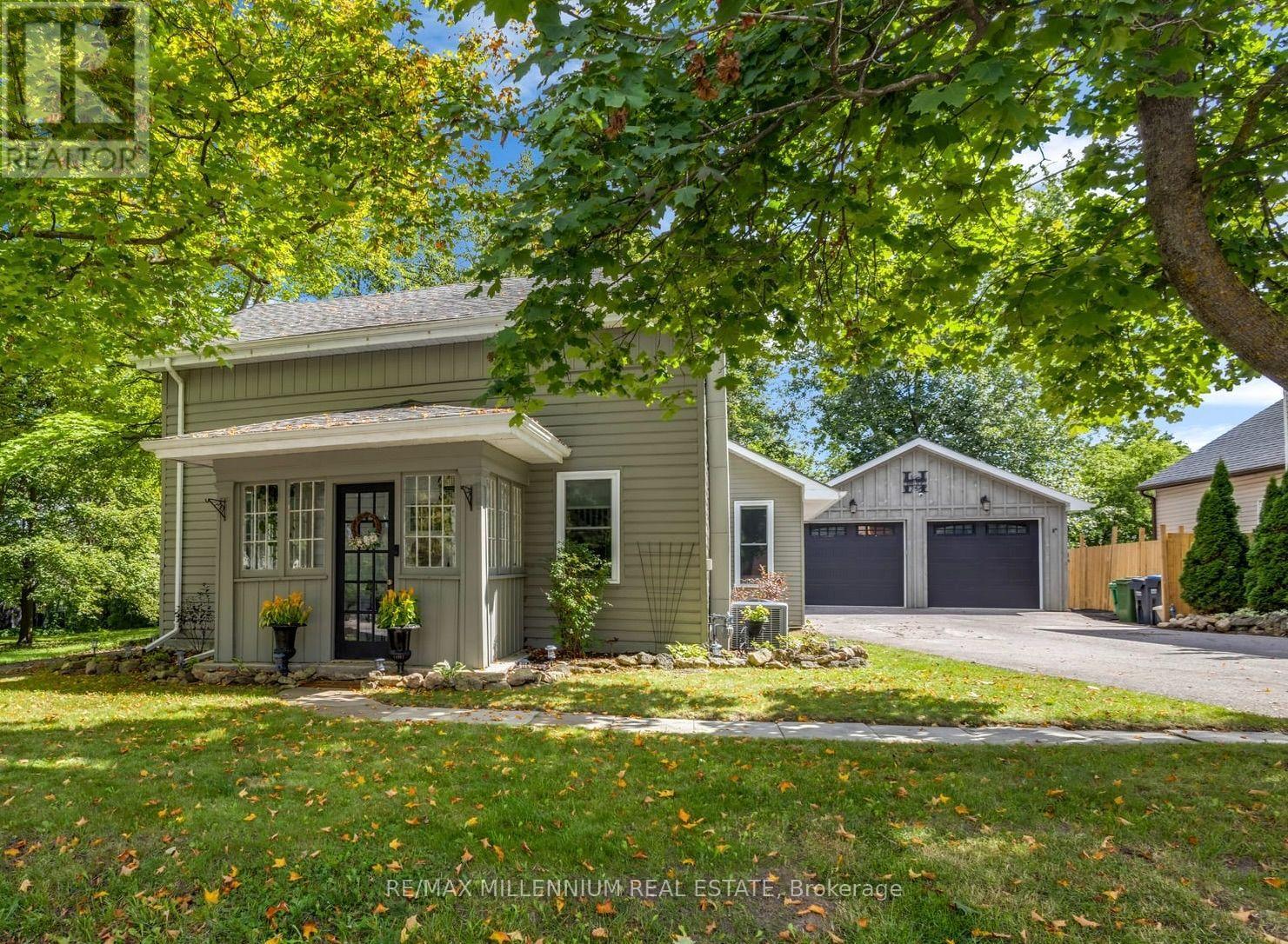 1537 QUEEN STREET E Property Photo 1