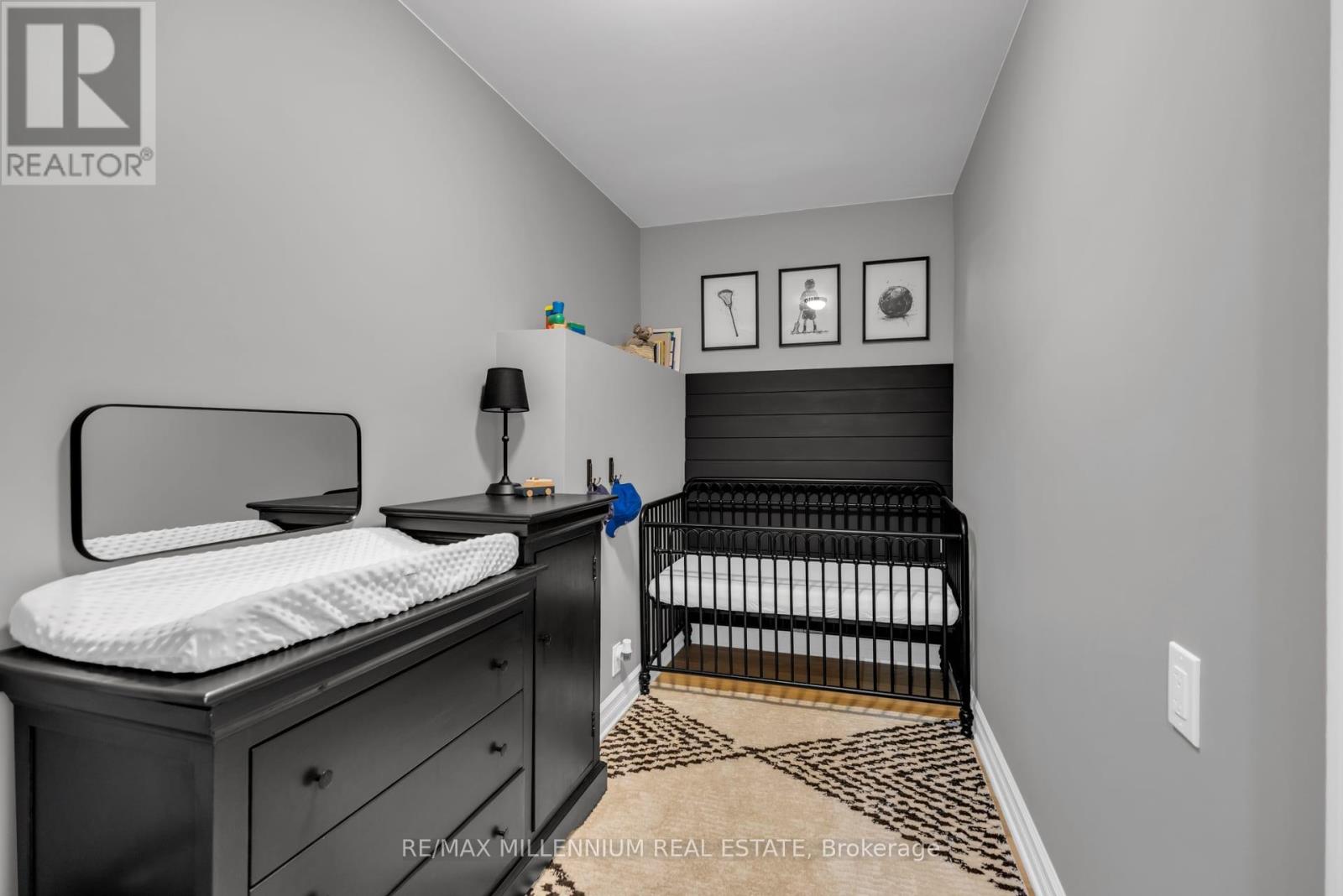 1537 Queen Street E Property Photo 10