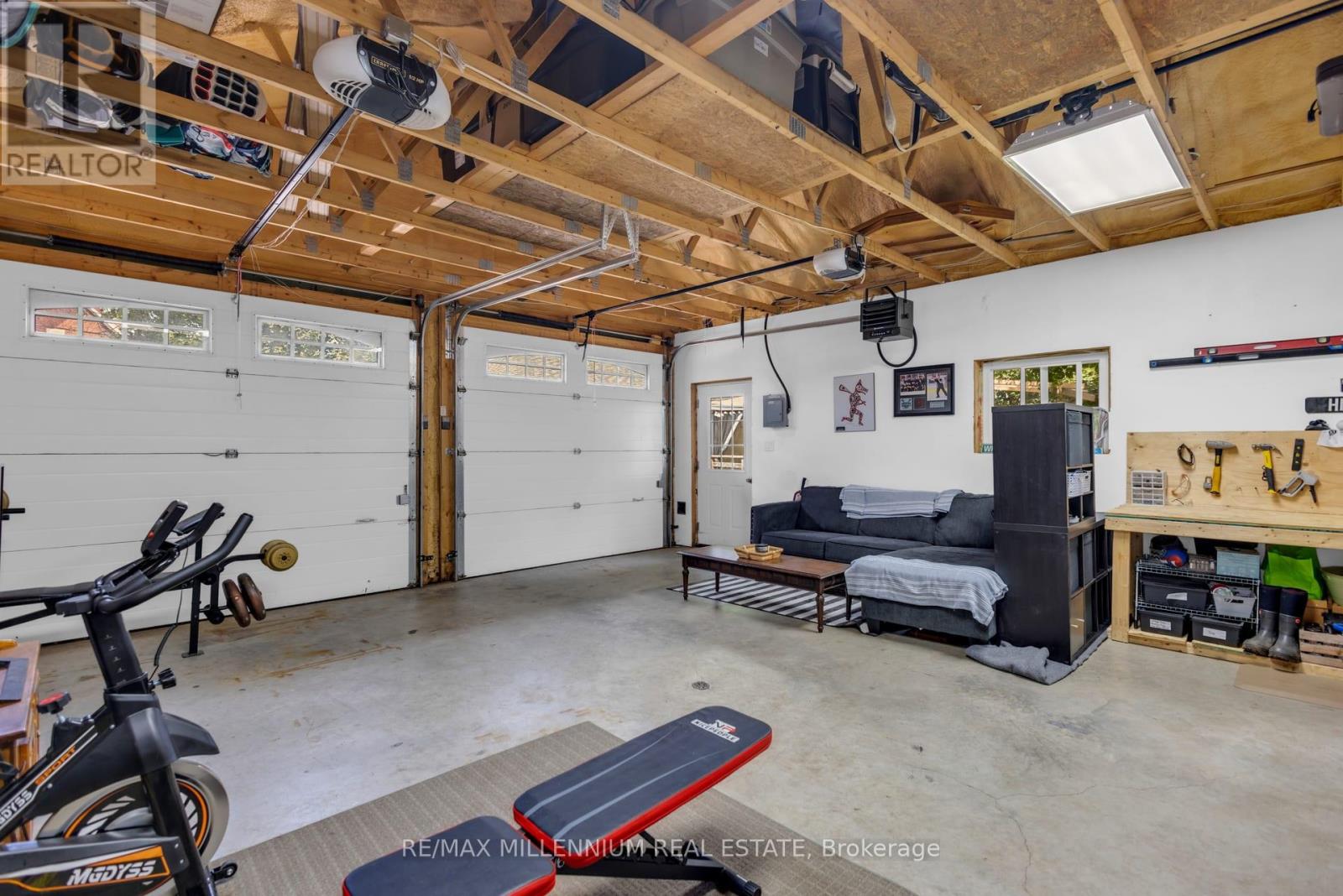 1537 Queen Street E Property Photo 13
