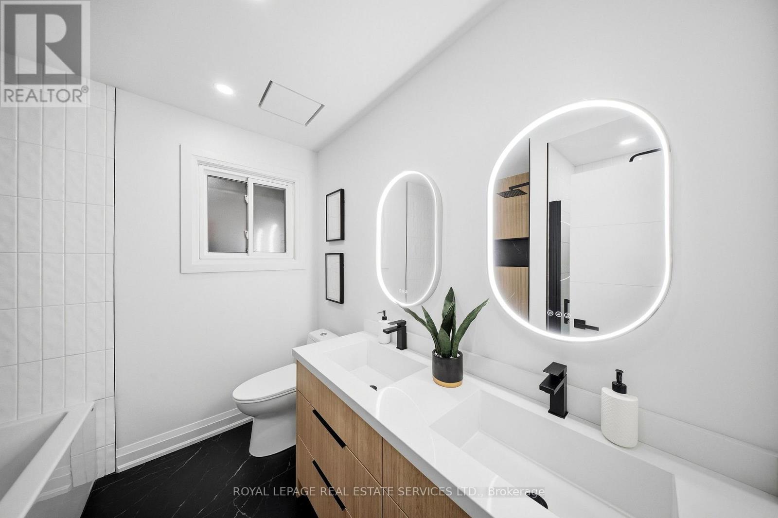 655 Netherton Crescent Property Photo 18