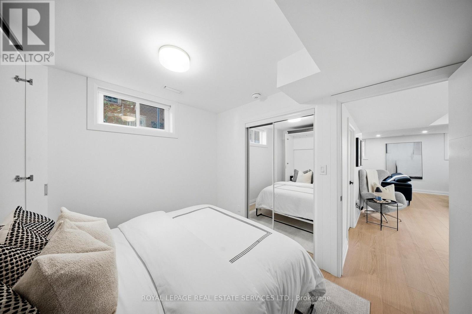 655 Netherton Crescent Property Photo 28