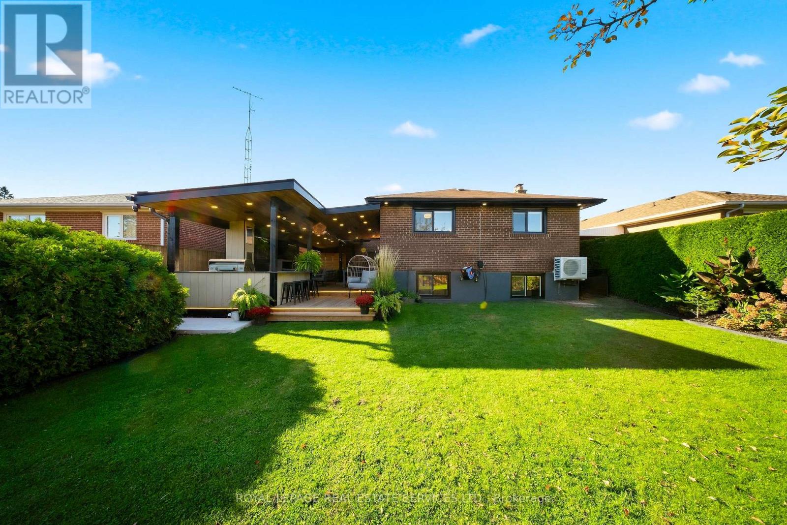 655 Netherton Crescent Property Photo 46
