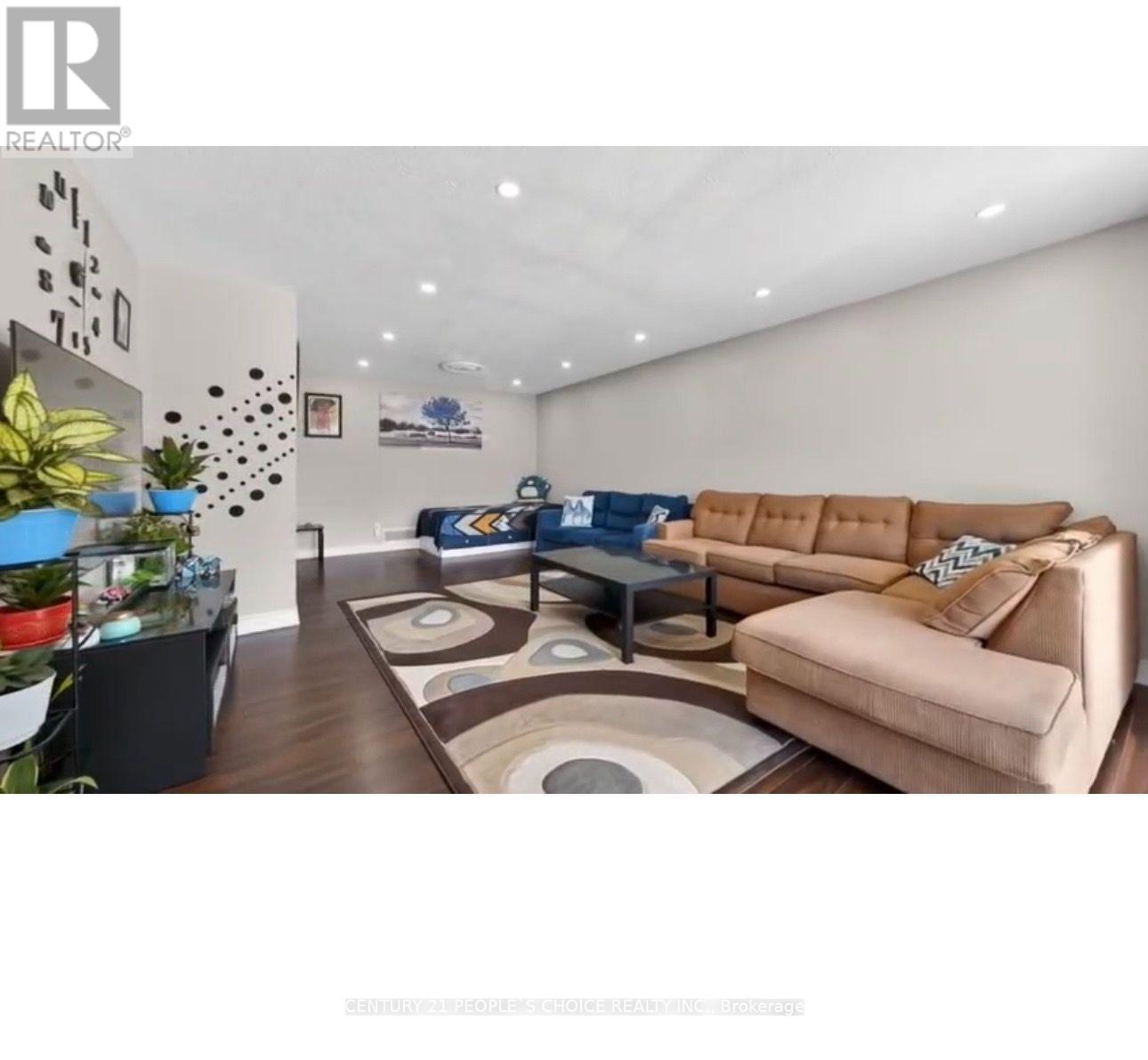 48 English Street Property Photo 4