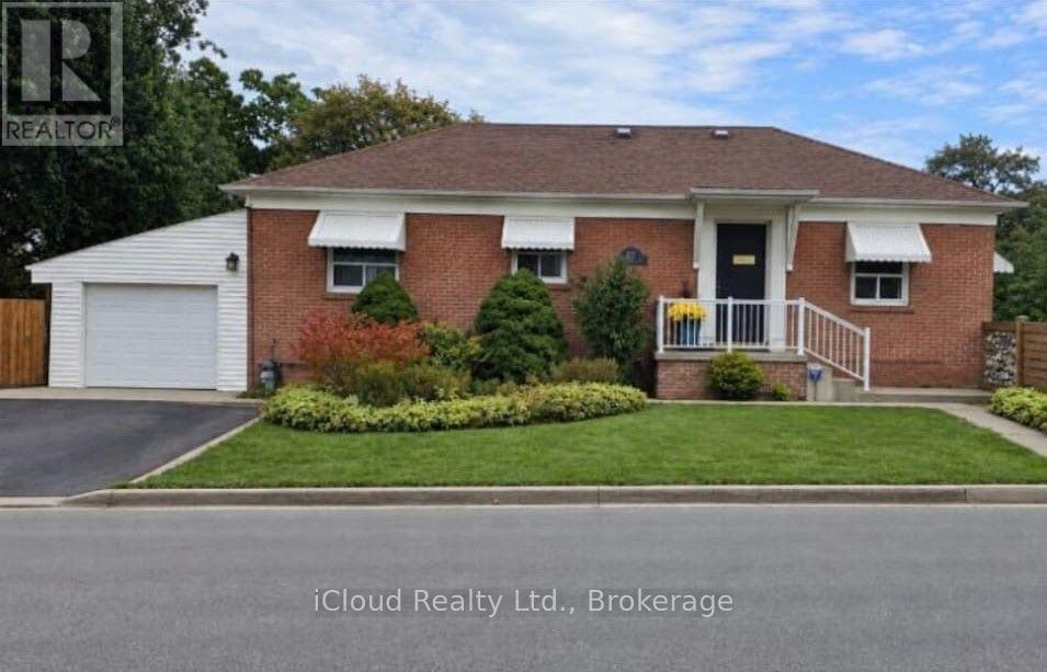 UPPER - 27 INCHCLIFFE CRESCENT