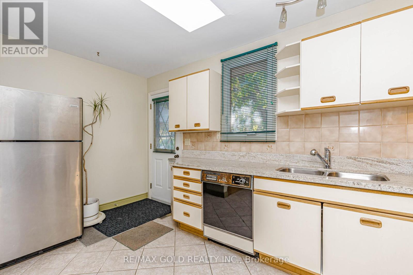 23 Brookdale Crescent Property Photo 10